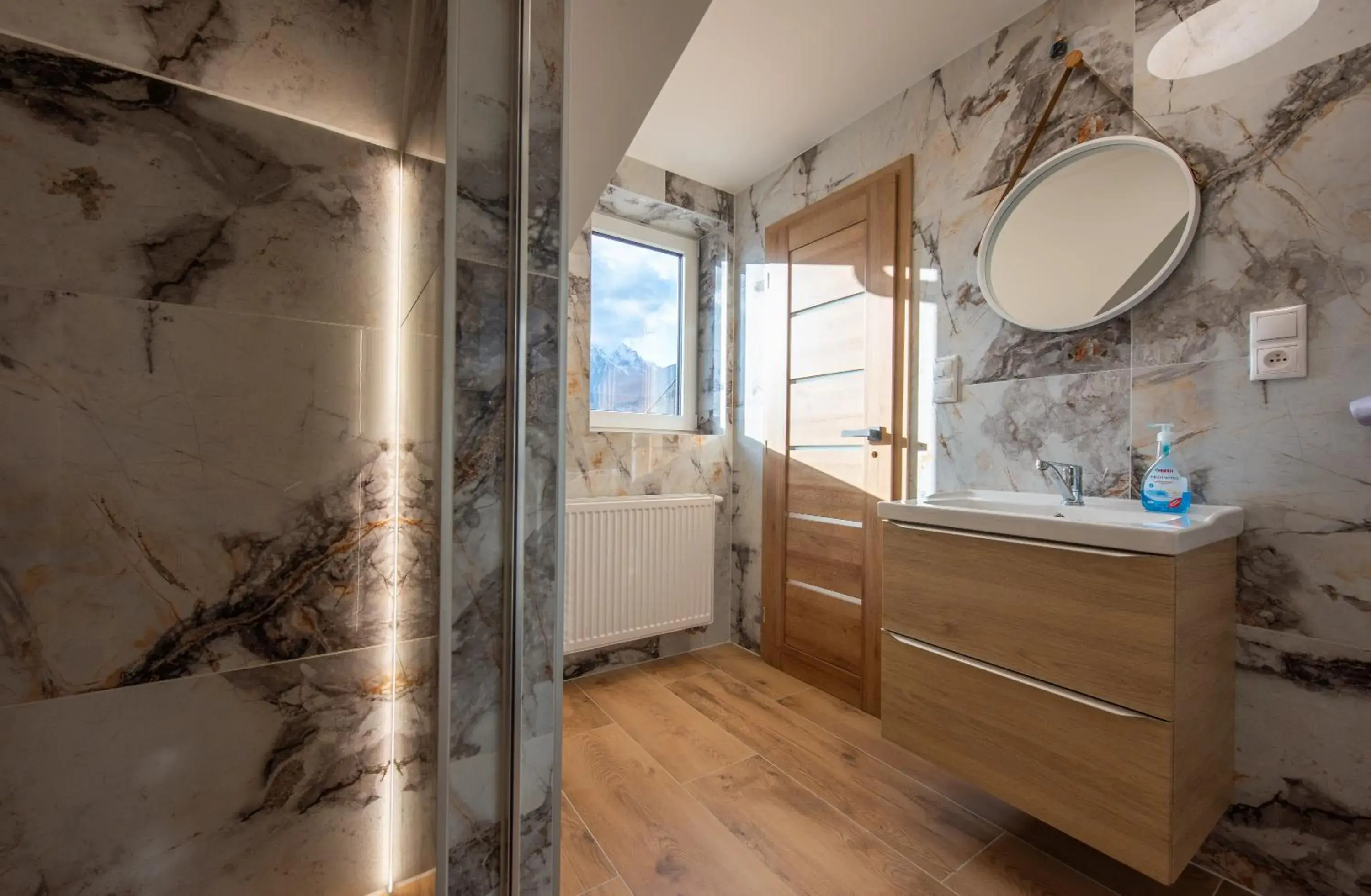 Standard Double or Twin Room in Hotel Tulipan Standard Double or Twin Room in Hotel Tulipan