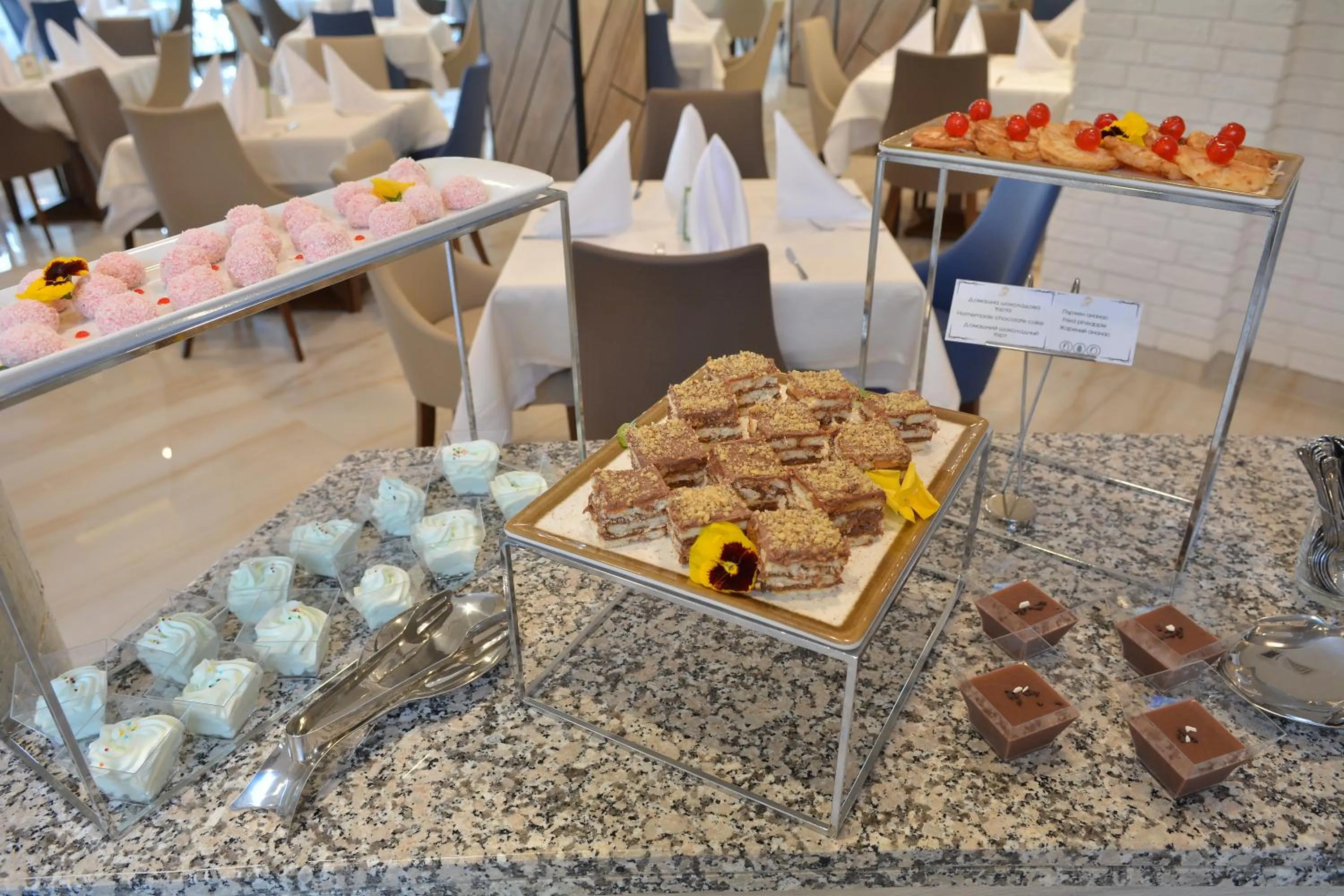 Restaurant/places to eat in Royal Grand Hotel and Spa - All Inclusive and Free beach accsess