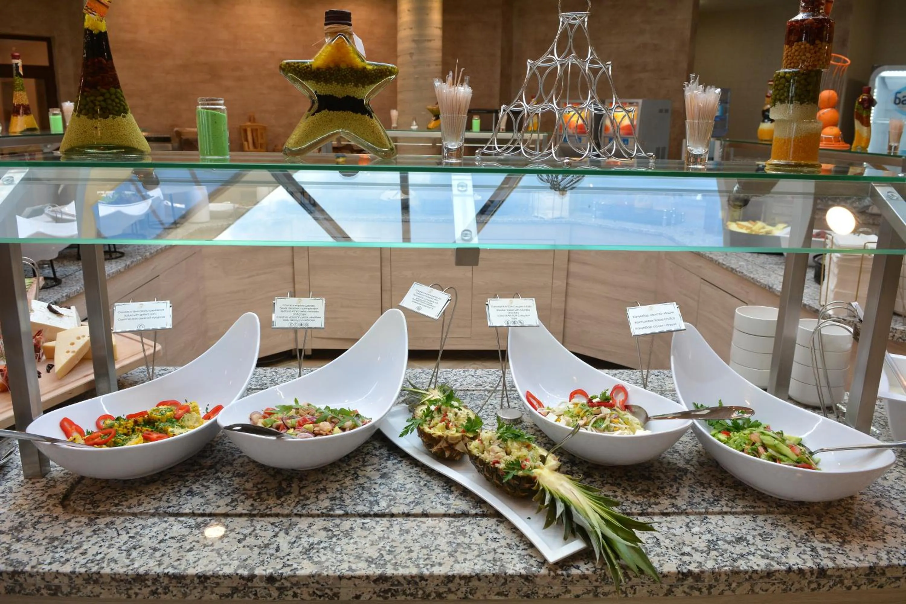 Restaurant/places to eat in Royal Grand Hotel and Spa - All Inclusive and Free beach accsess