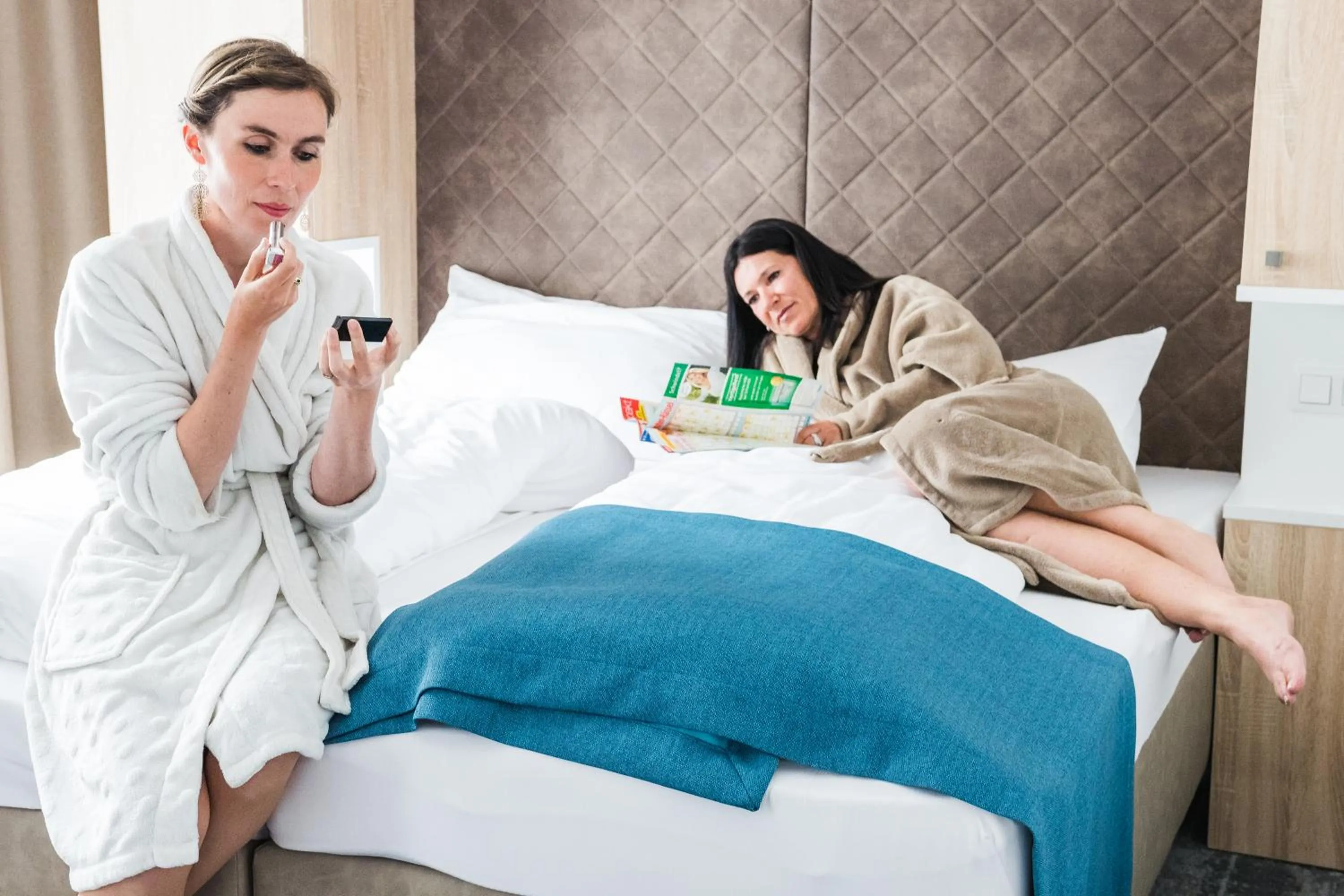 People, Bed in Das Alfred