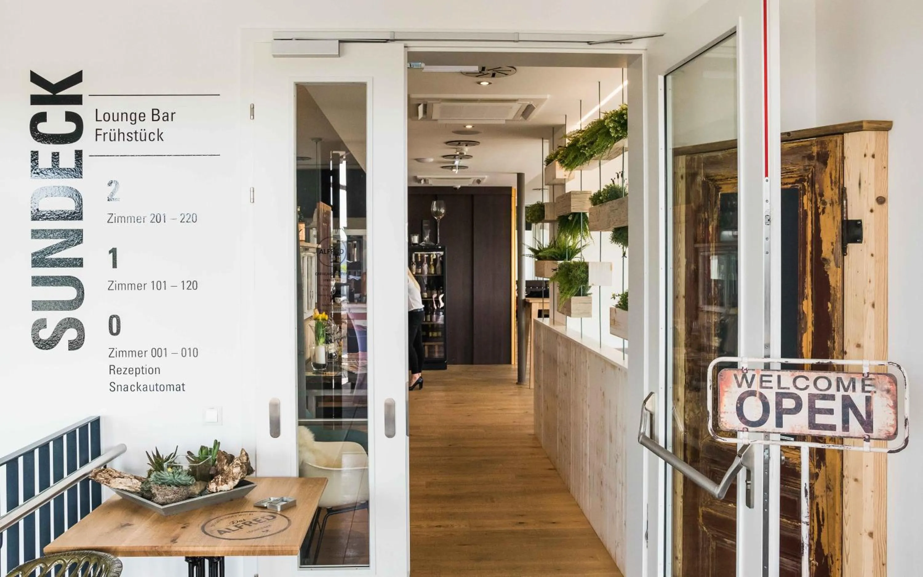 Lobby or reception in Das Alfred