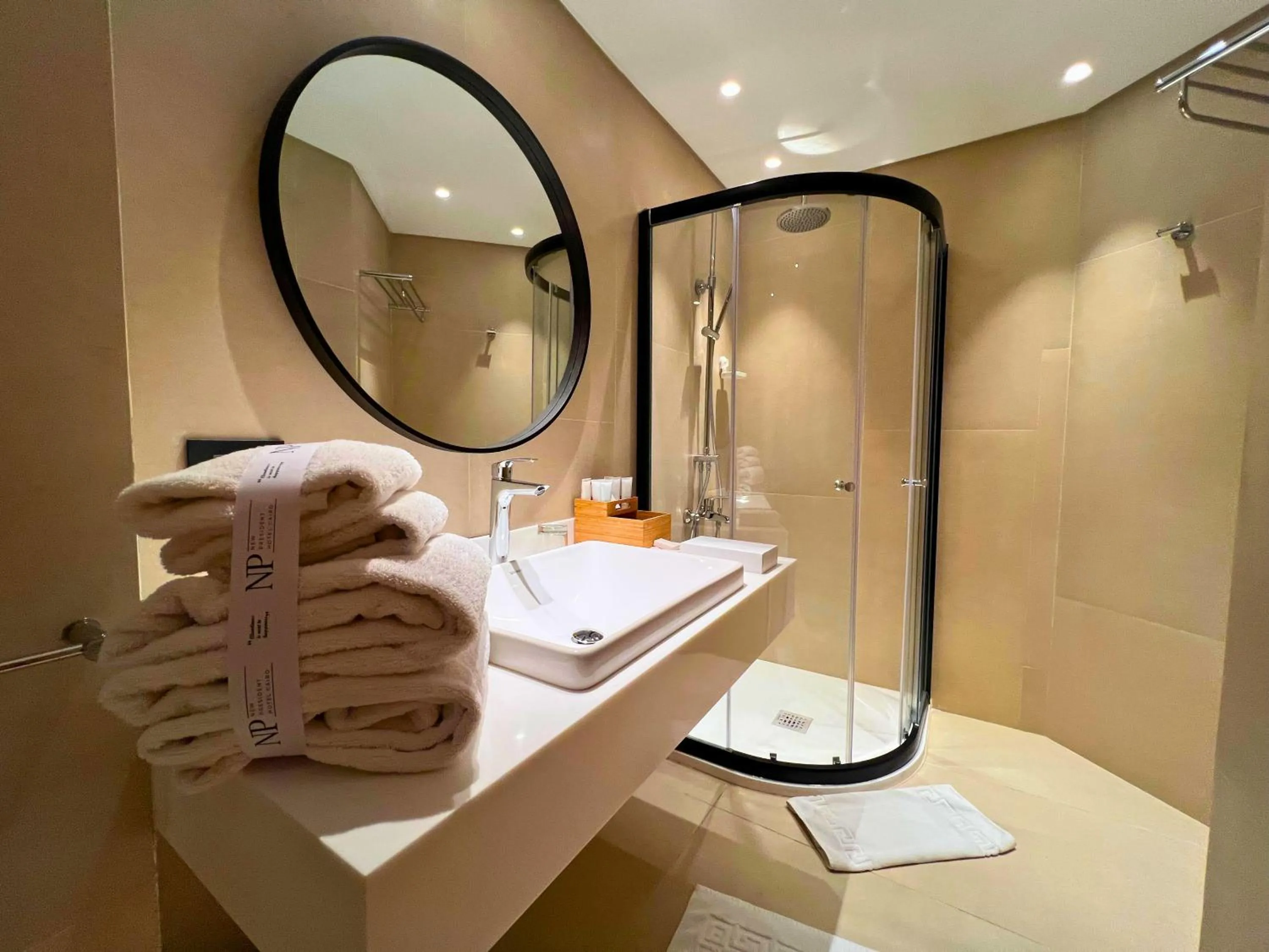 Bathroom in New President Hotel Cairo