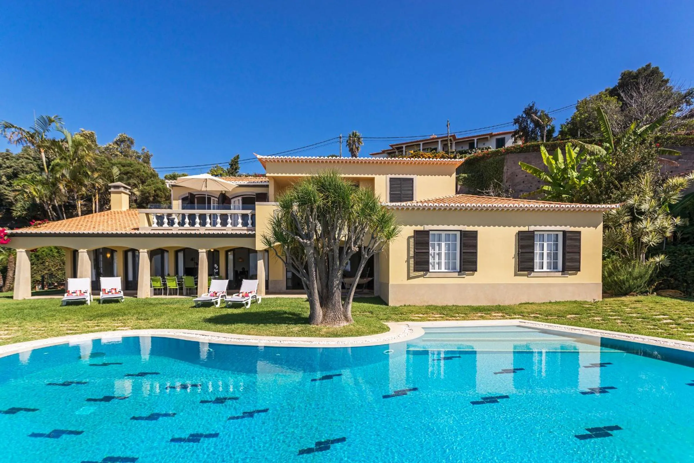 Swimming pool in Vila Eucalipto by An Island Apart