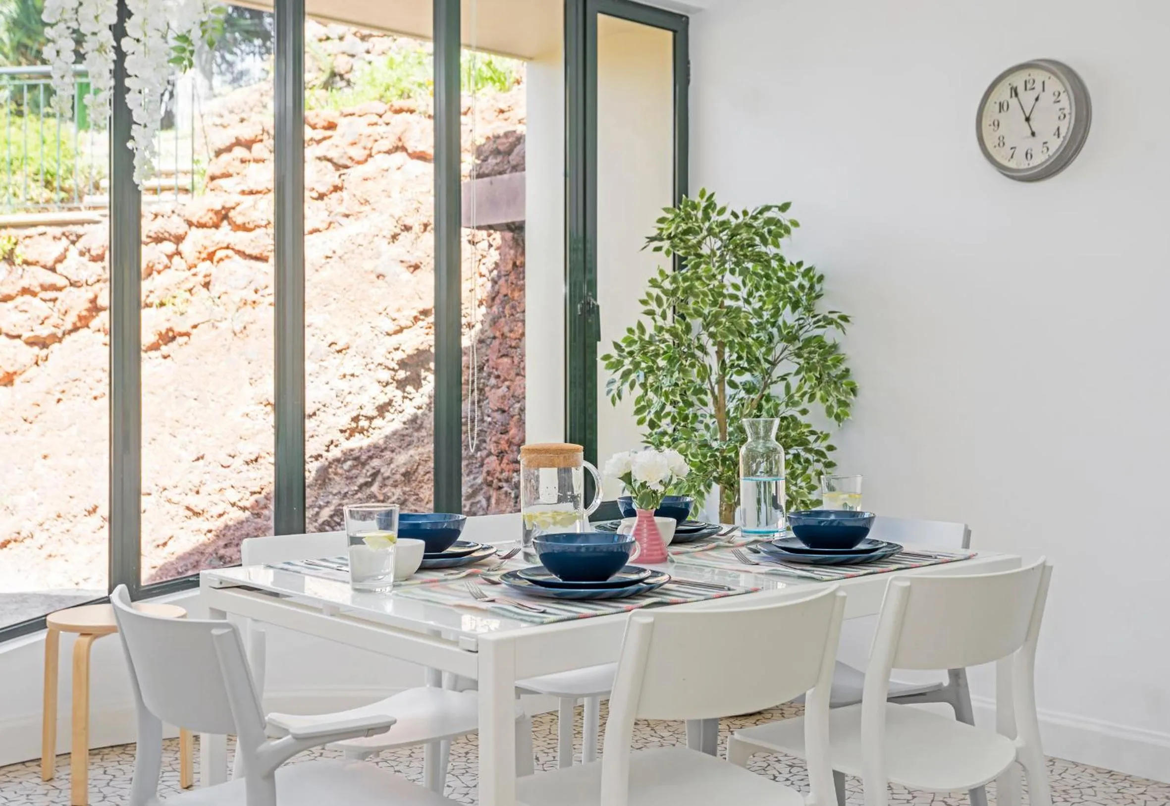 Coffee/tea facilities in Vila Eucalipto by An Island Apart