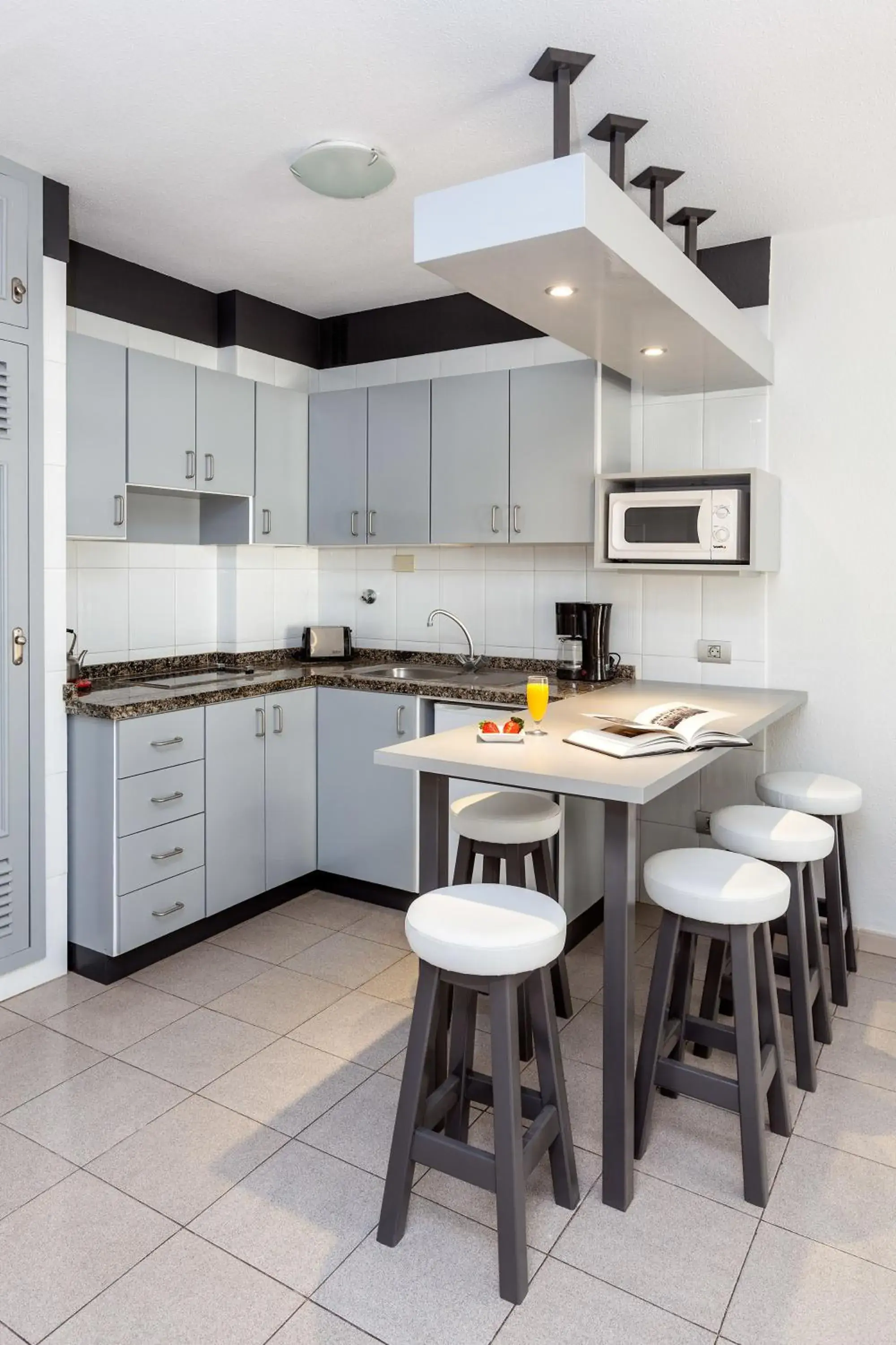 Two-Bedroom Apartment (4 Paxes) in Apartamentos Los Dragos del Norte Two-Bedroom Apartment (4 Paxes) in Apartamentos Los Dragos del Norte
