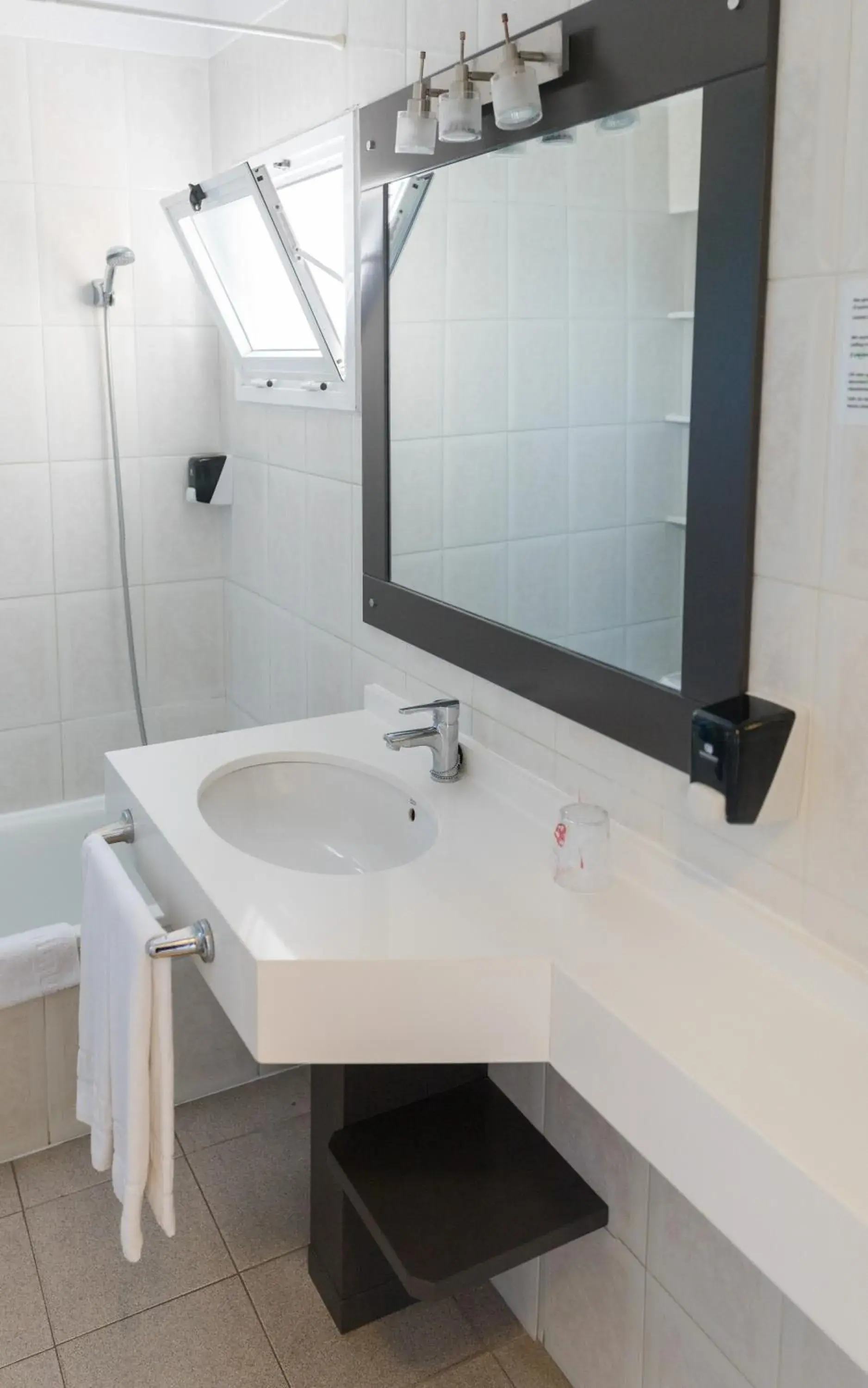 Two-Bedroom Apartment (4 Paxes) in Apartamentos Los Dragos del Norte Two-Bedroom Apartment (4 Paxes) in Apartamentos Los Dragos del Norte