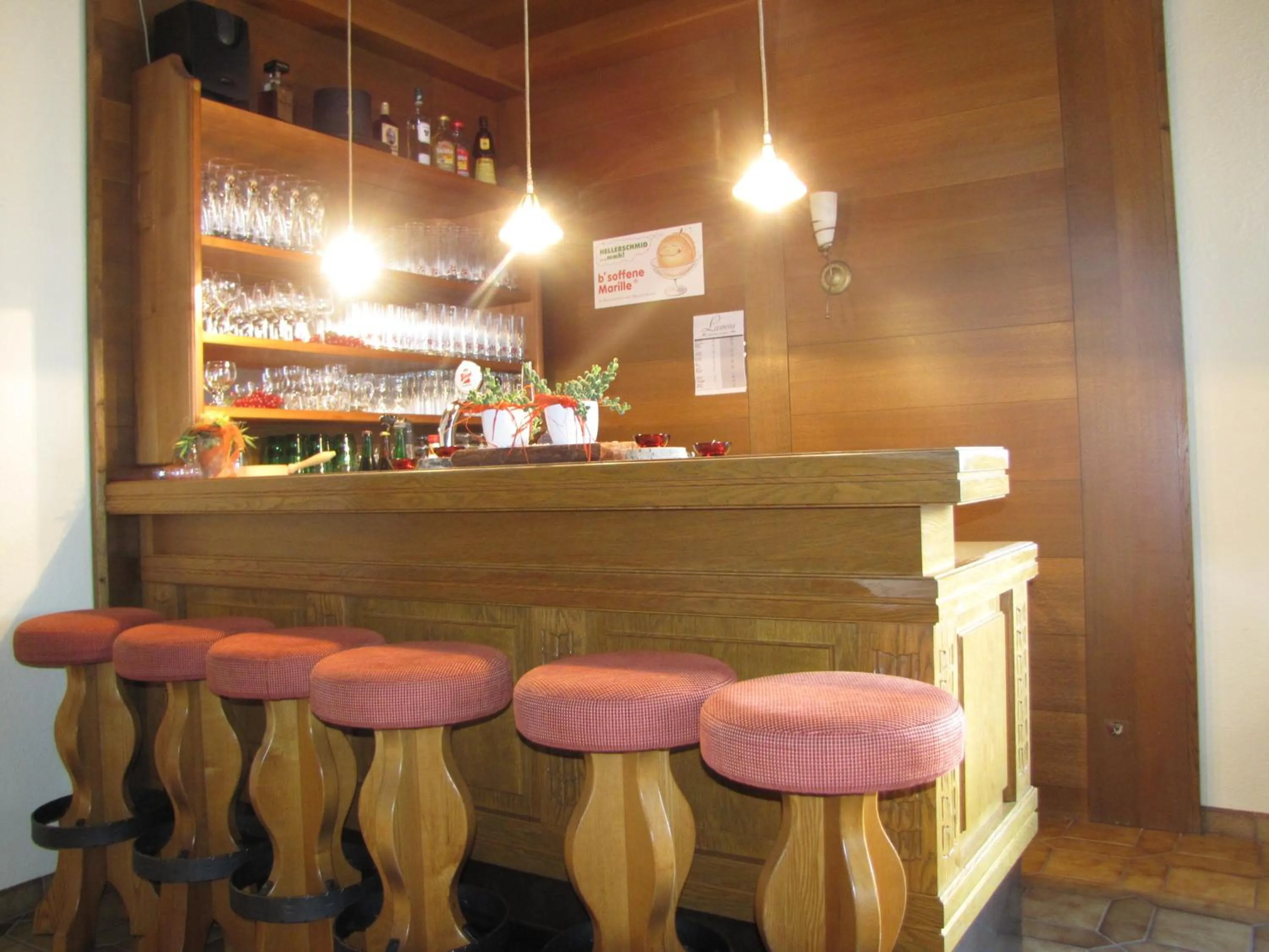 Restaurant/places to eat in Hotel Garni Lawens