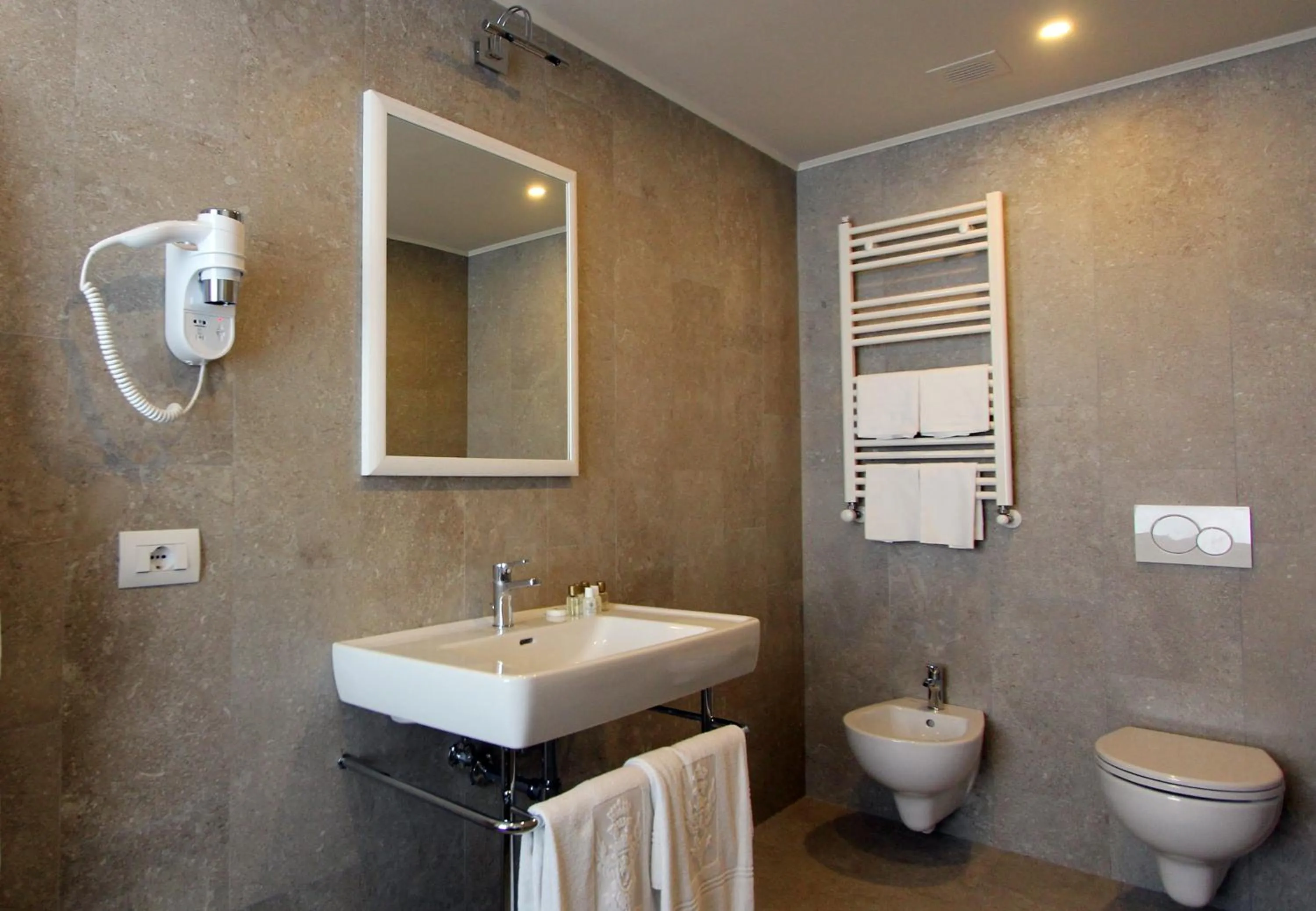 Bathroom in Hotel Caparena