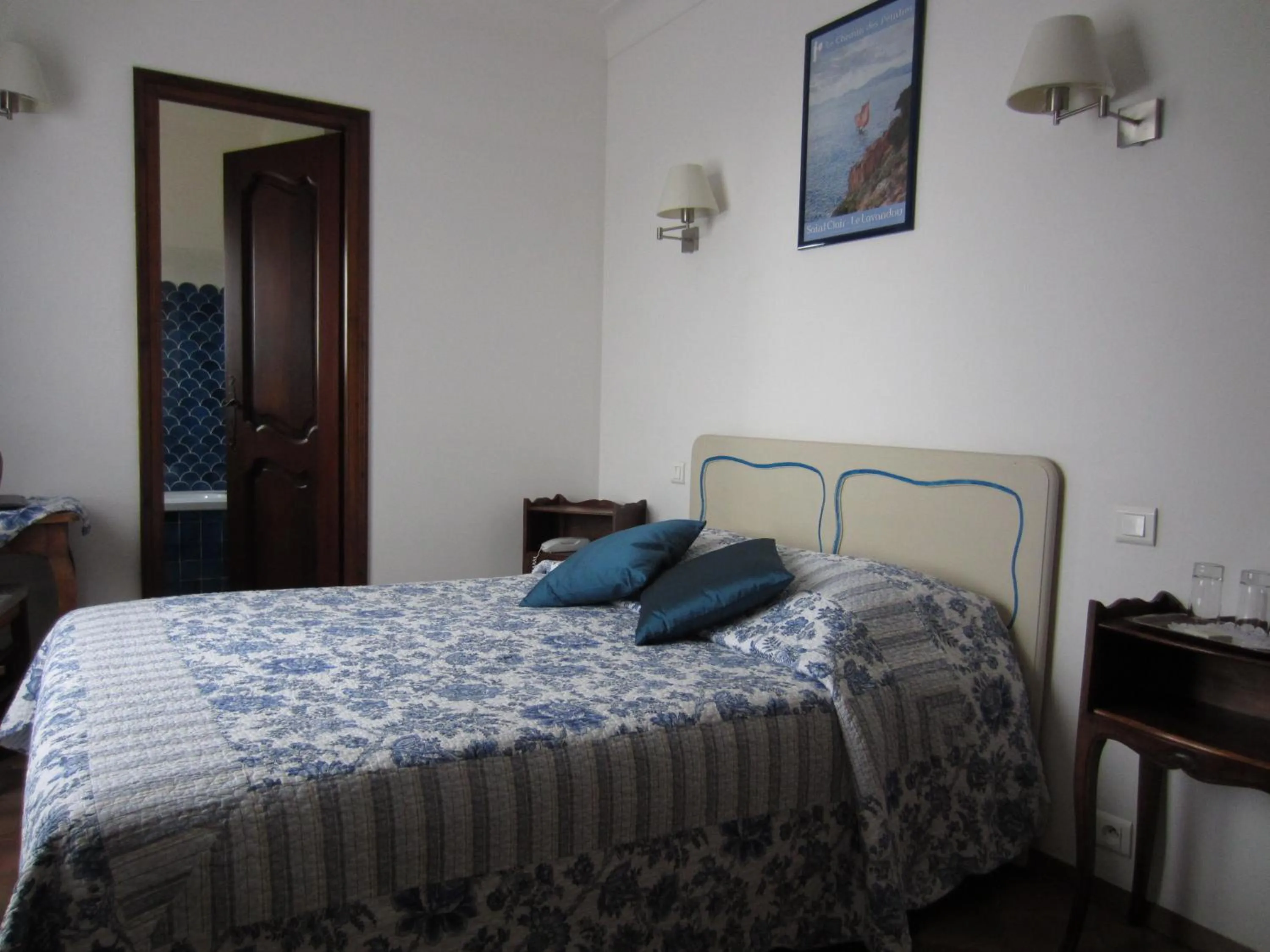 Bedroom in Hotel Belle Vue