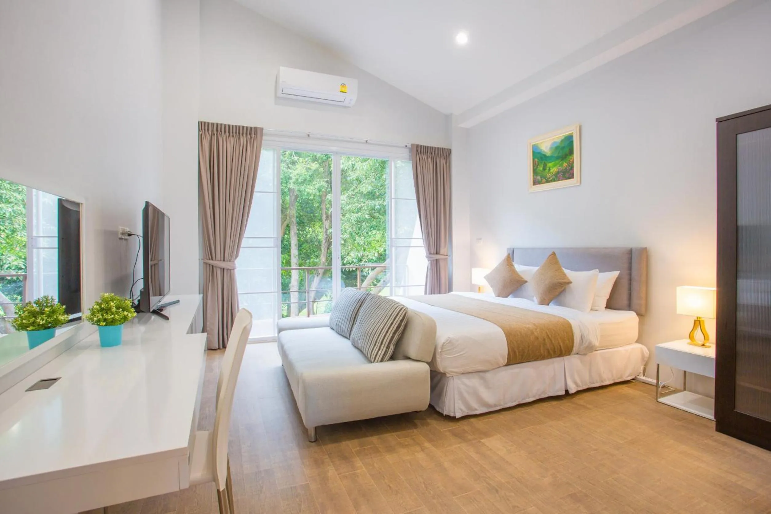 Bed in Arantarakiri Resort Khao Yai