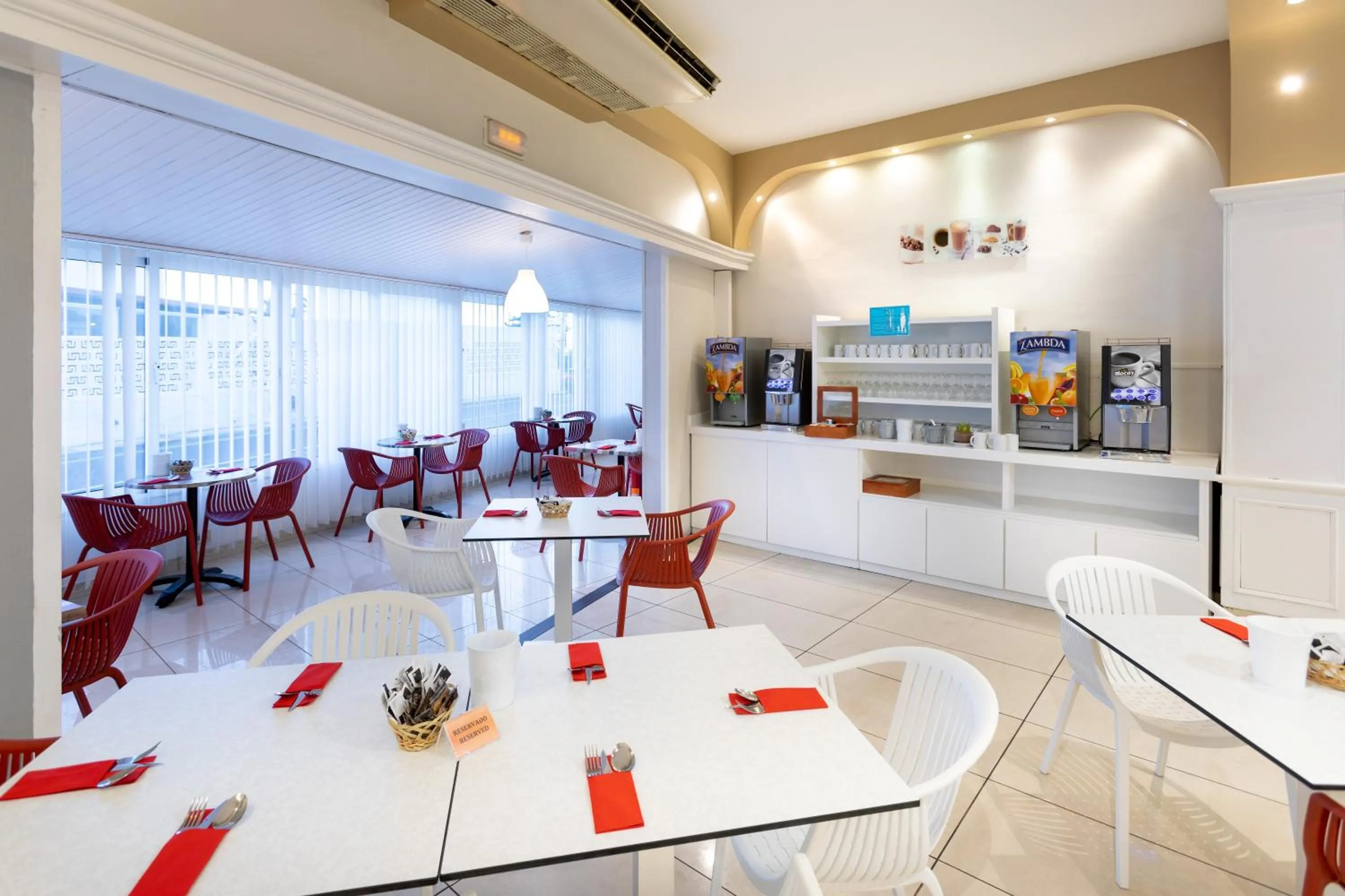 Restaurant/places to eat in Aparthotel Los Dragos del Sur