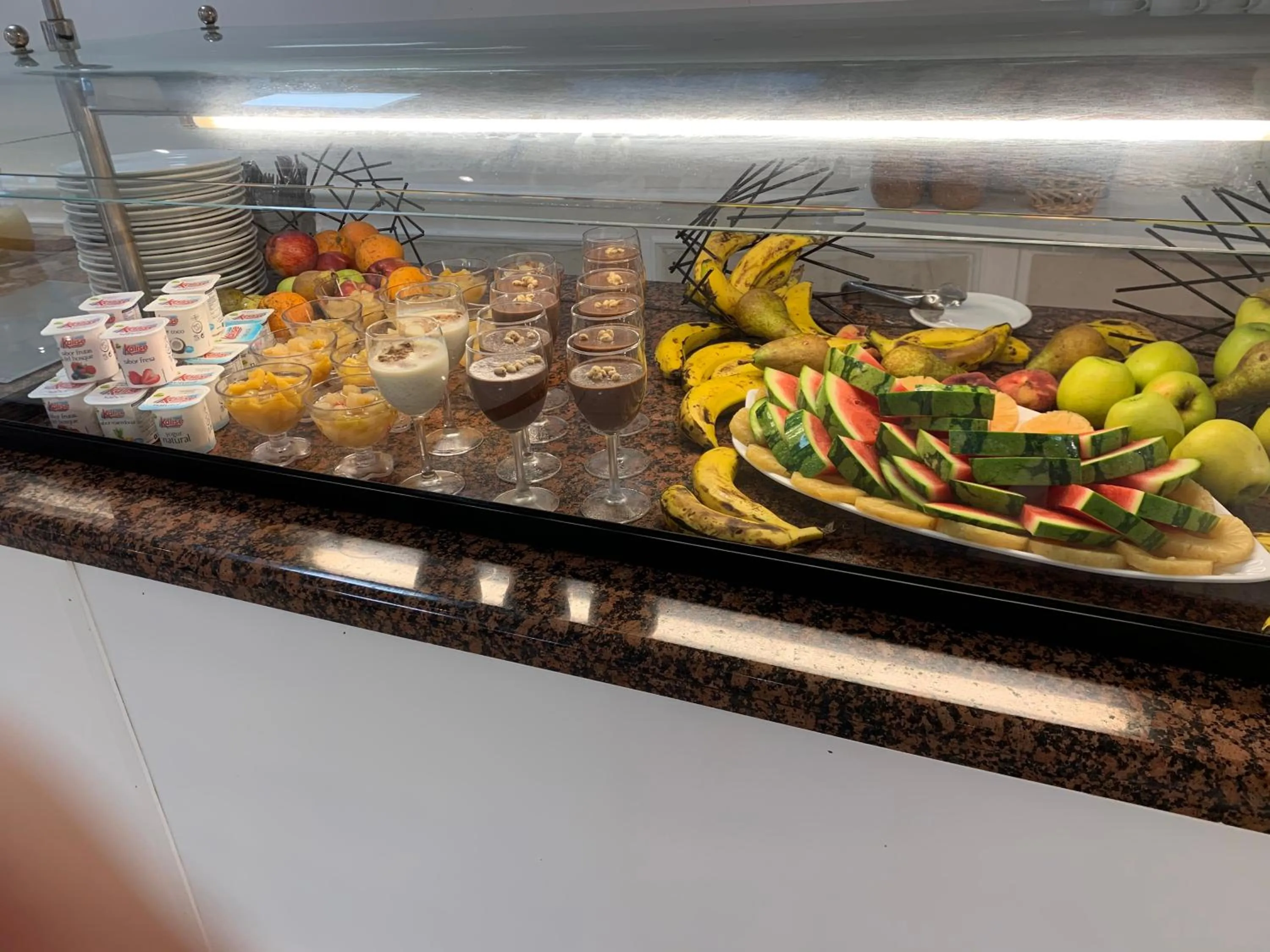 Food and drinks in Aparthotel Los Dragos del Sur