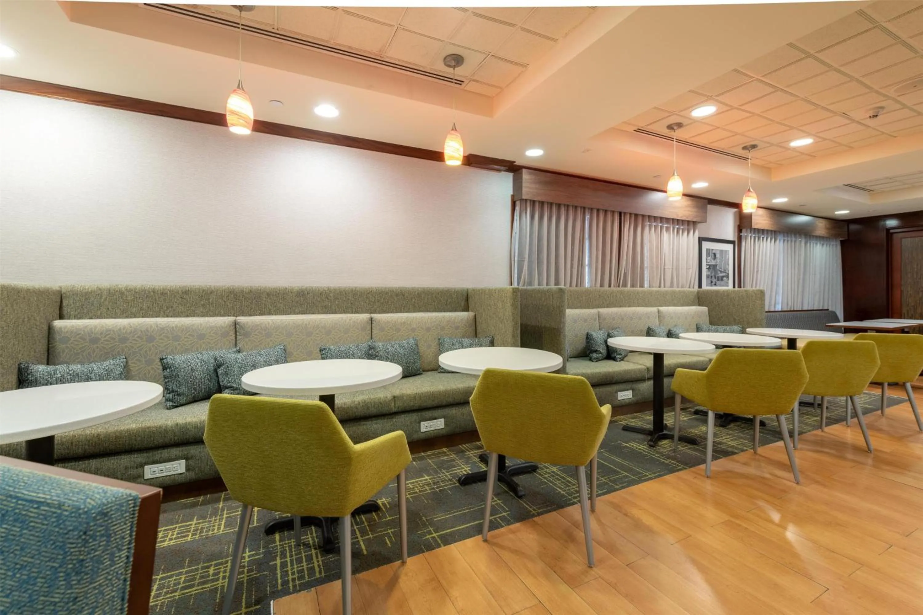 Lobby or reception in Hampton Inn Newport News-Yorktown
