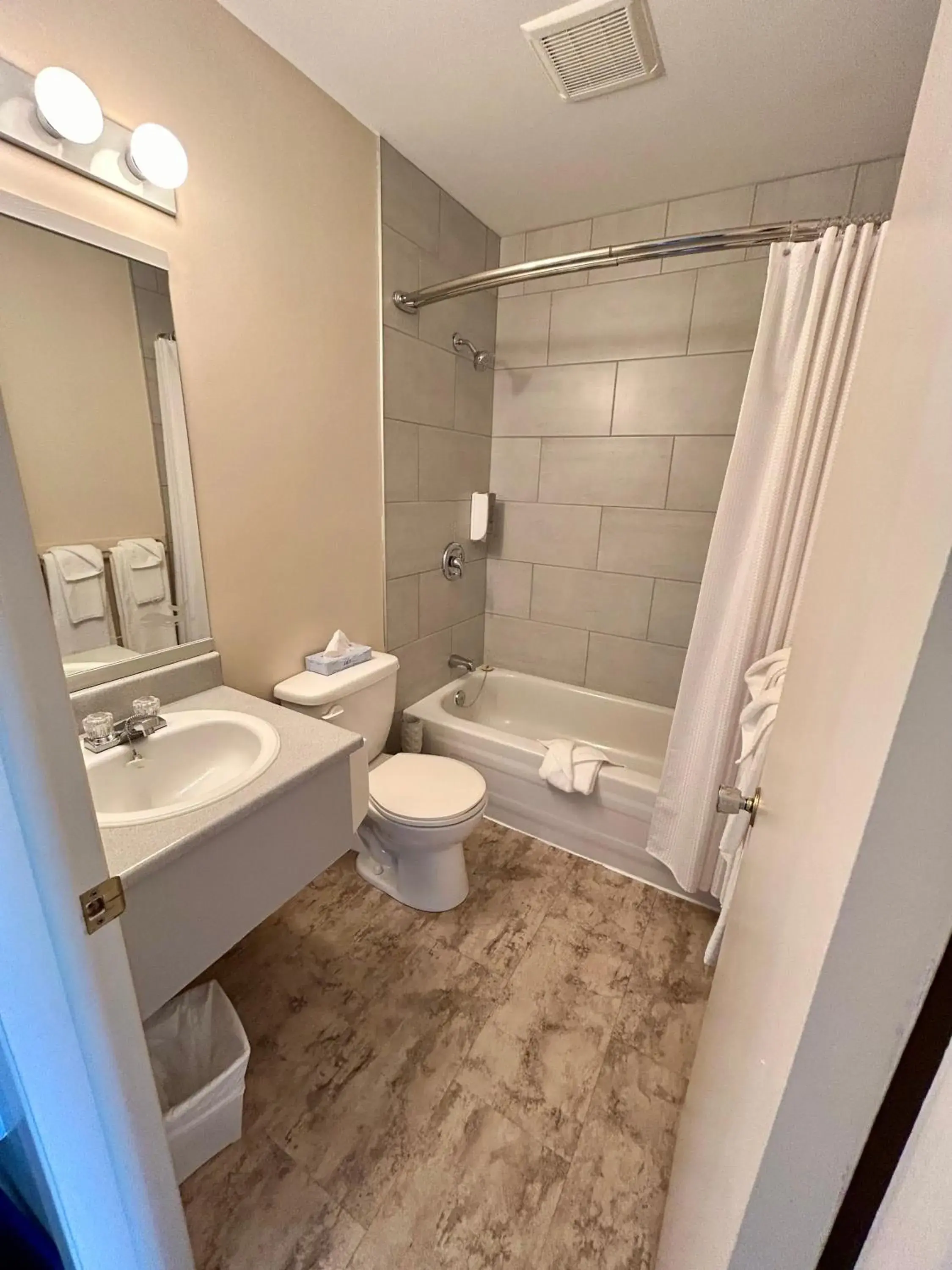 Double Room in Motel de l'Anse a l'Eau Double Room in Motel de l'Anse a l'Eau