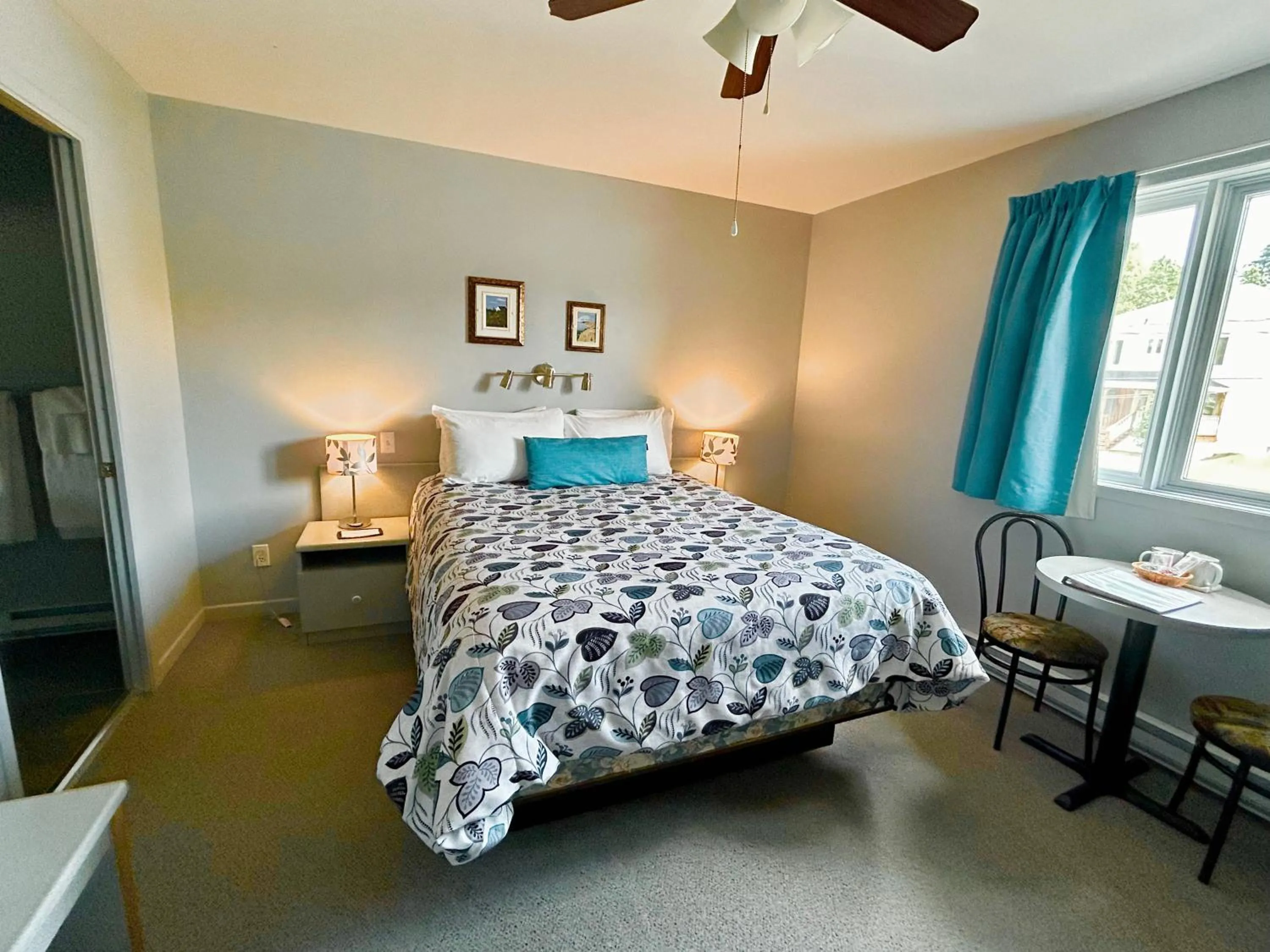 Bed in Motel de l'Anse a l'Eau