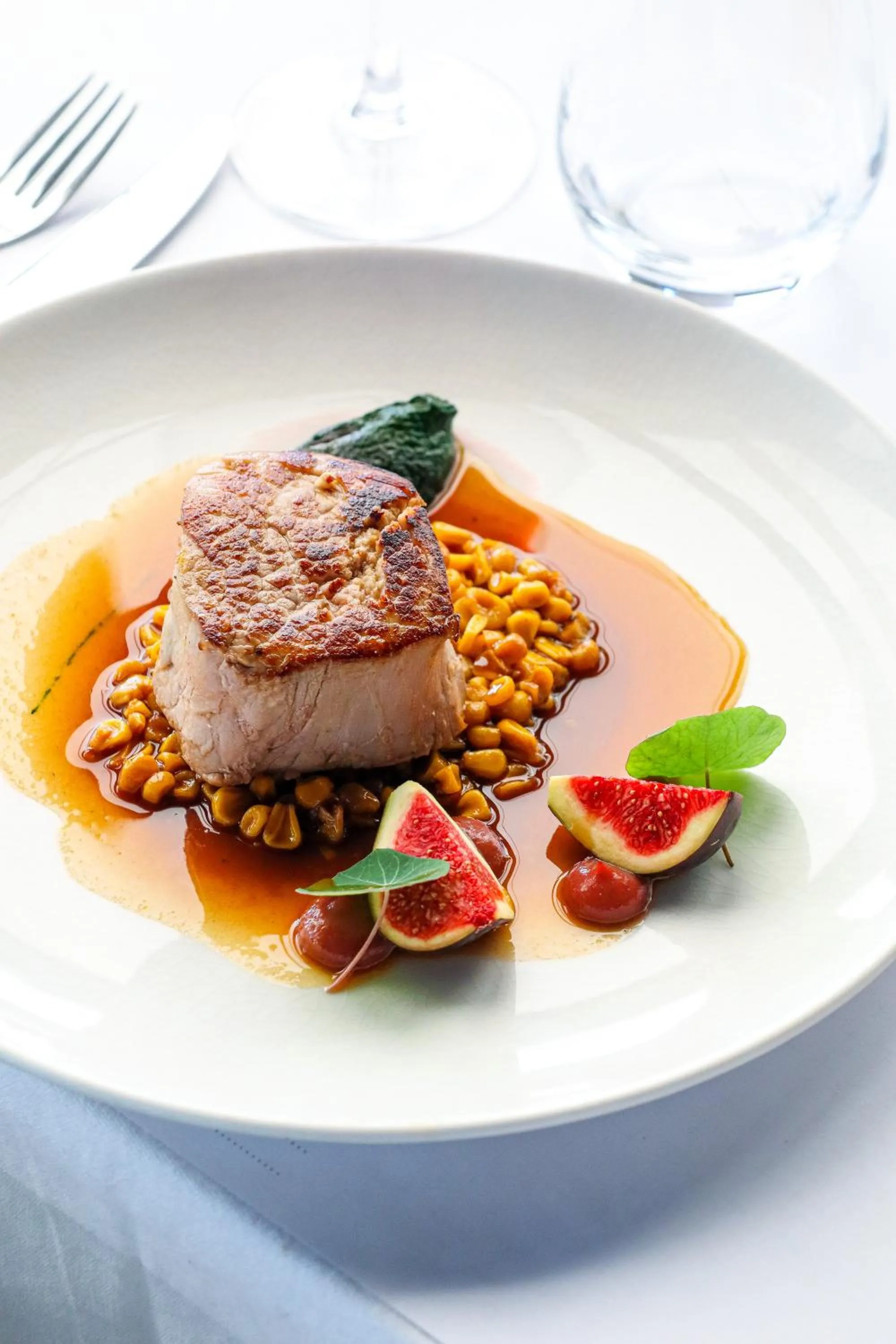 Restaurant/places to eat in L'Ermitage Hôtel Cuisine-À-Manger