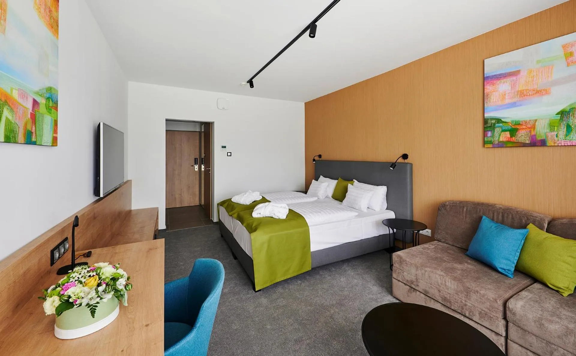 Photo of the whole room, Bed in Hotel OTP Balatonszemes