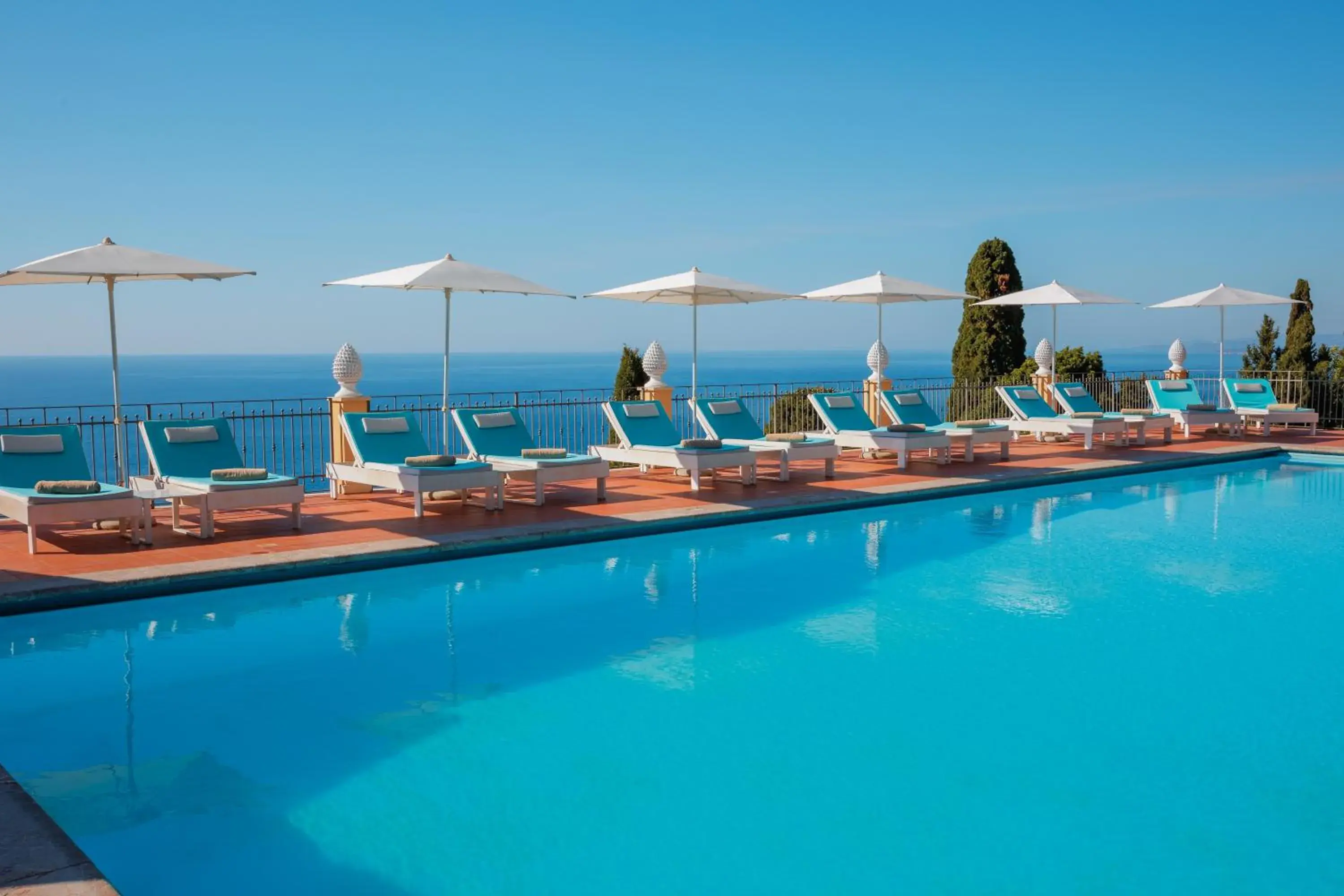 Swimming pool in Grand Hotel San Pietro Taormina - Preferred Hotels & Resorts Swimming pool in Grand Hotel San Pietro Taormina - Preferred Hotels & Resorts