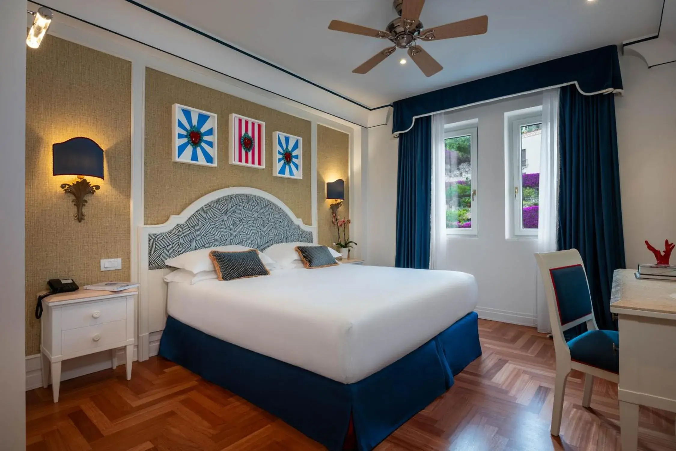 Bed in Grand Hotel San Pietro Taormina - Preferred Hotels & Resorts Bed in Grand Hotel San Pietro Taormina - Preferred Hotels & Resorts