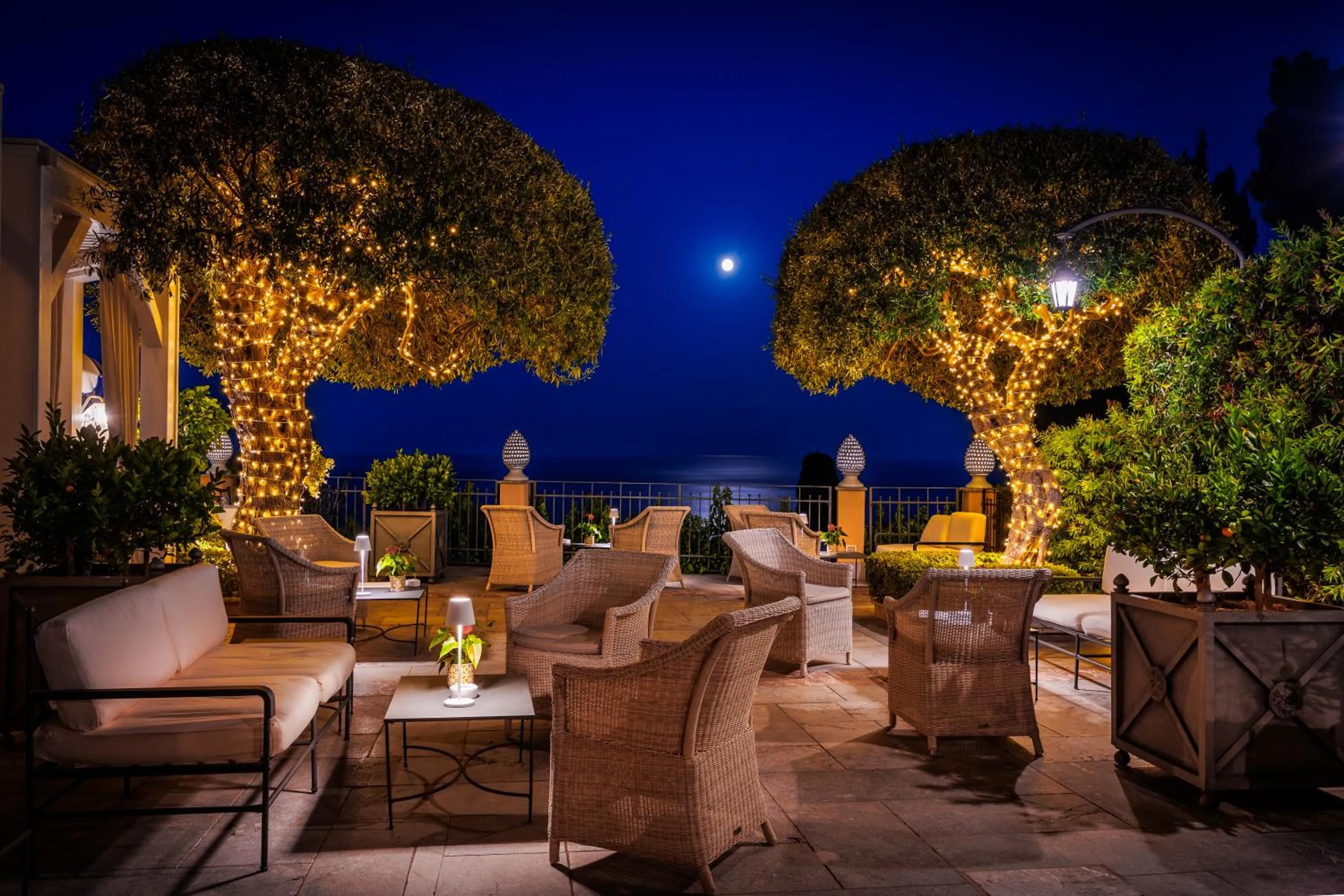 Restaurant/places to eat in Grand Hotel San Pietro Taormina