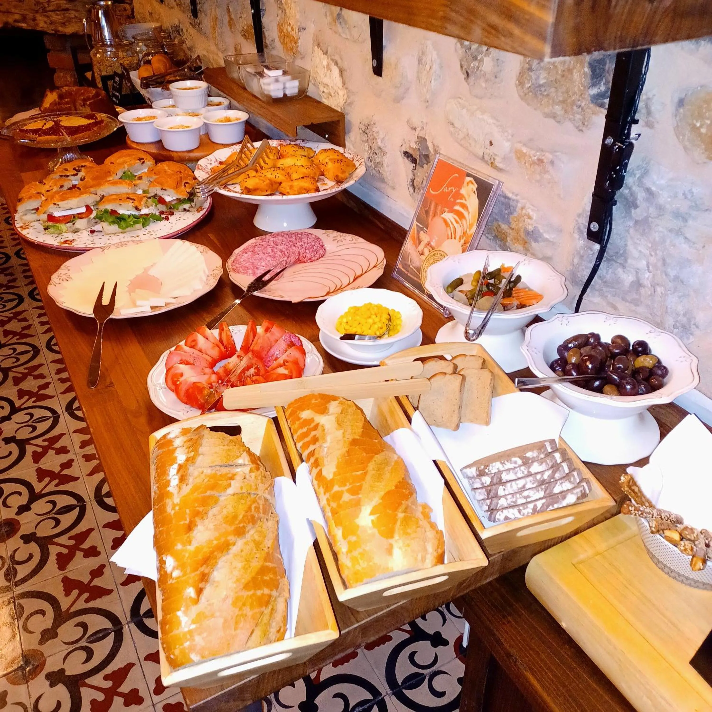 Buffet breakfast in Palio Litochoro The Countryside Lodge