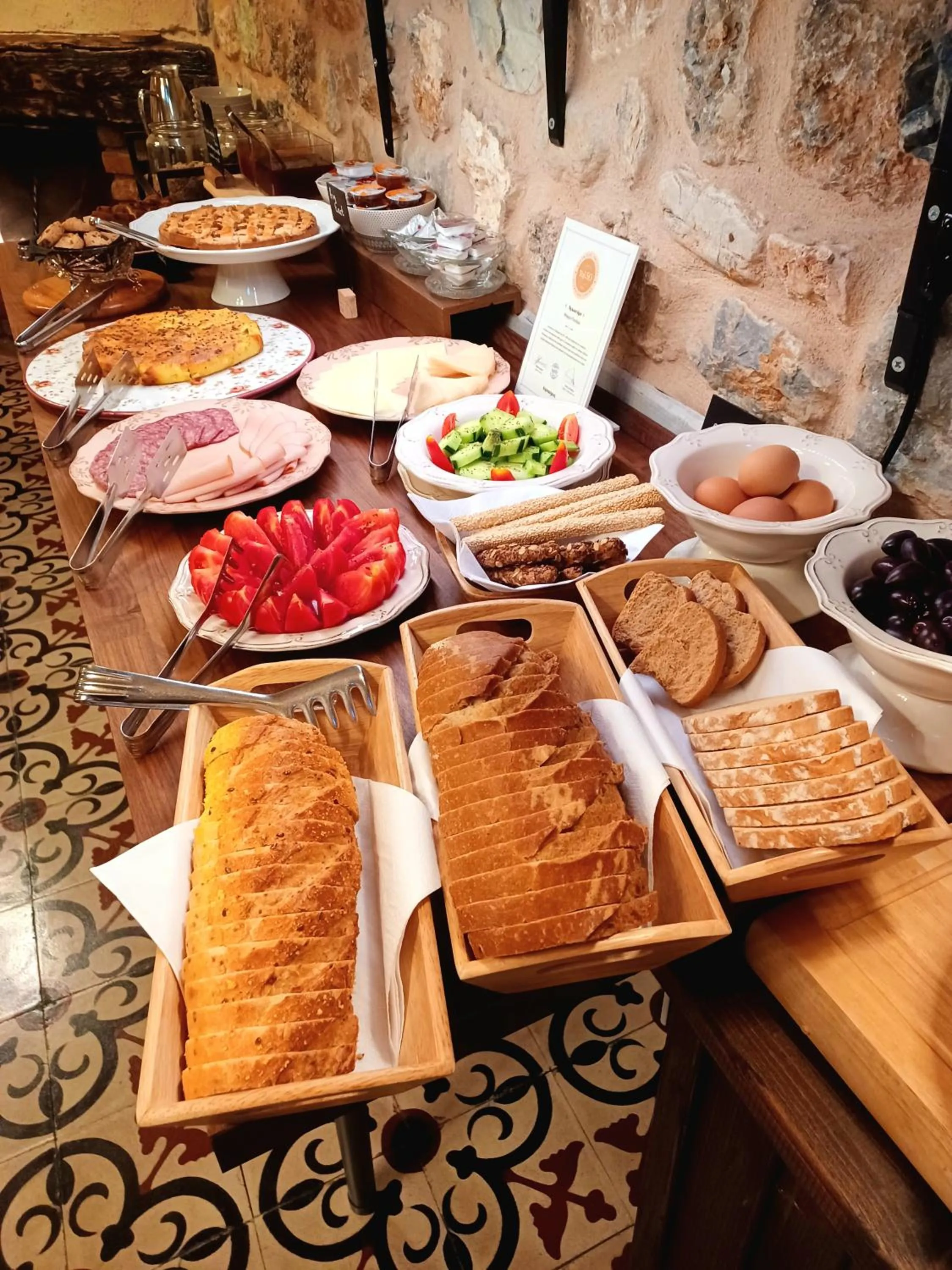 Buffet breakfast in Palio Litochoro The Countryside Lodge