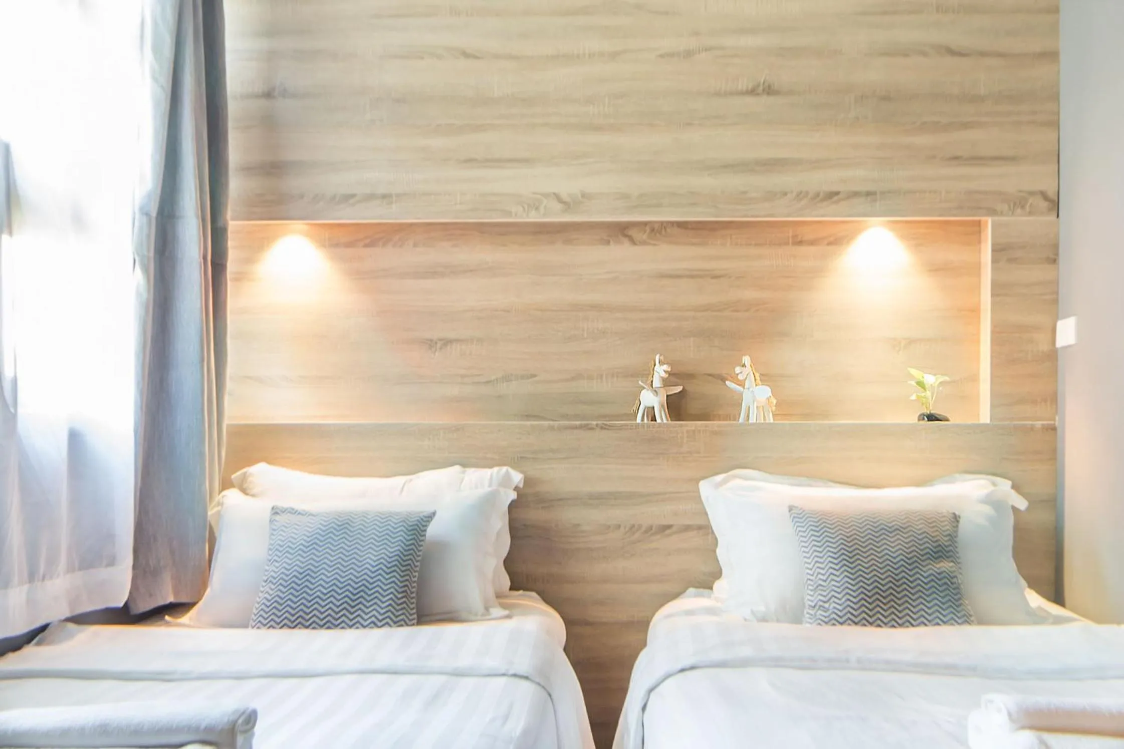 Bed in To Bed Poshtel