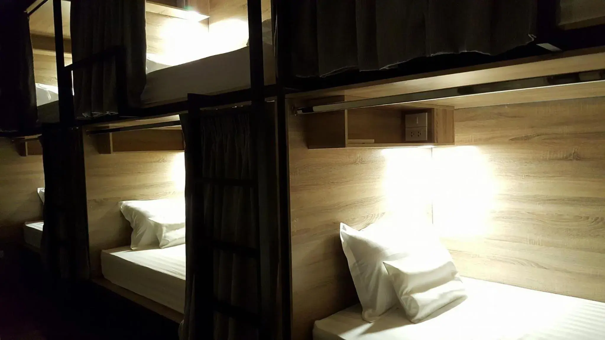 Bunk Bed in Mixed Dormitory Room in To Bed Poshtel Bunk Bed in Mixed Dormitory Room in To Bed Poshtel