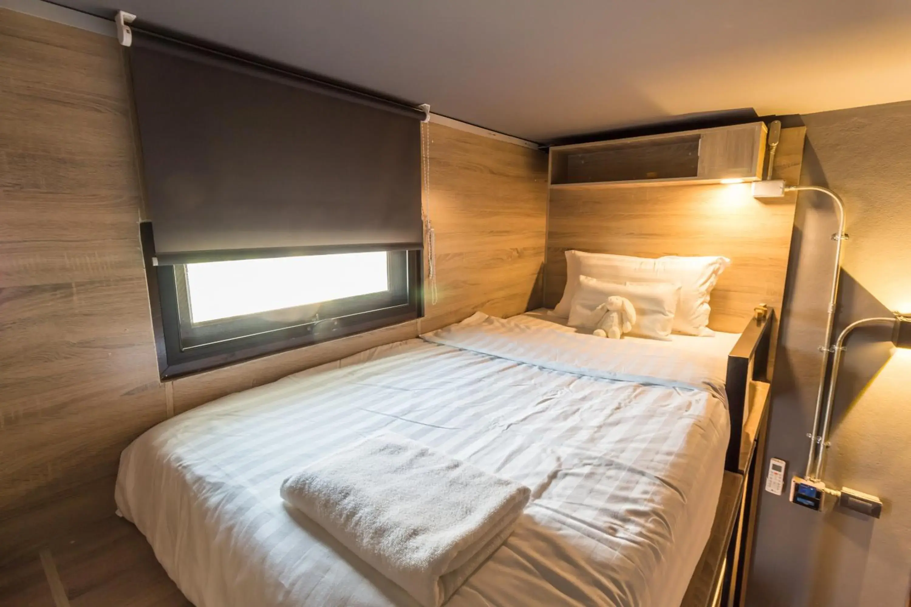 Single Room with Shared Bathroom - single occupancy in To Bed Poshtel Single Room with Shared Bathroom - single occupancy in To Bed Poshtel