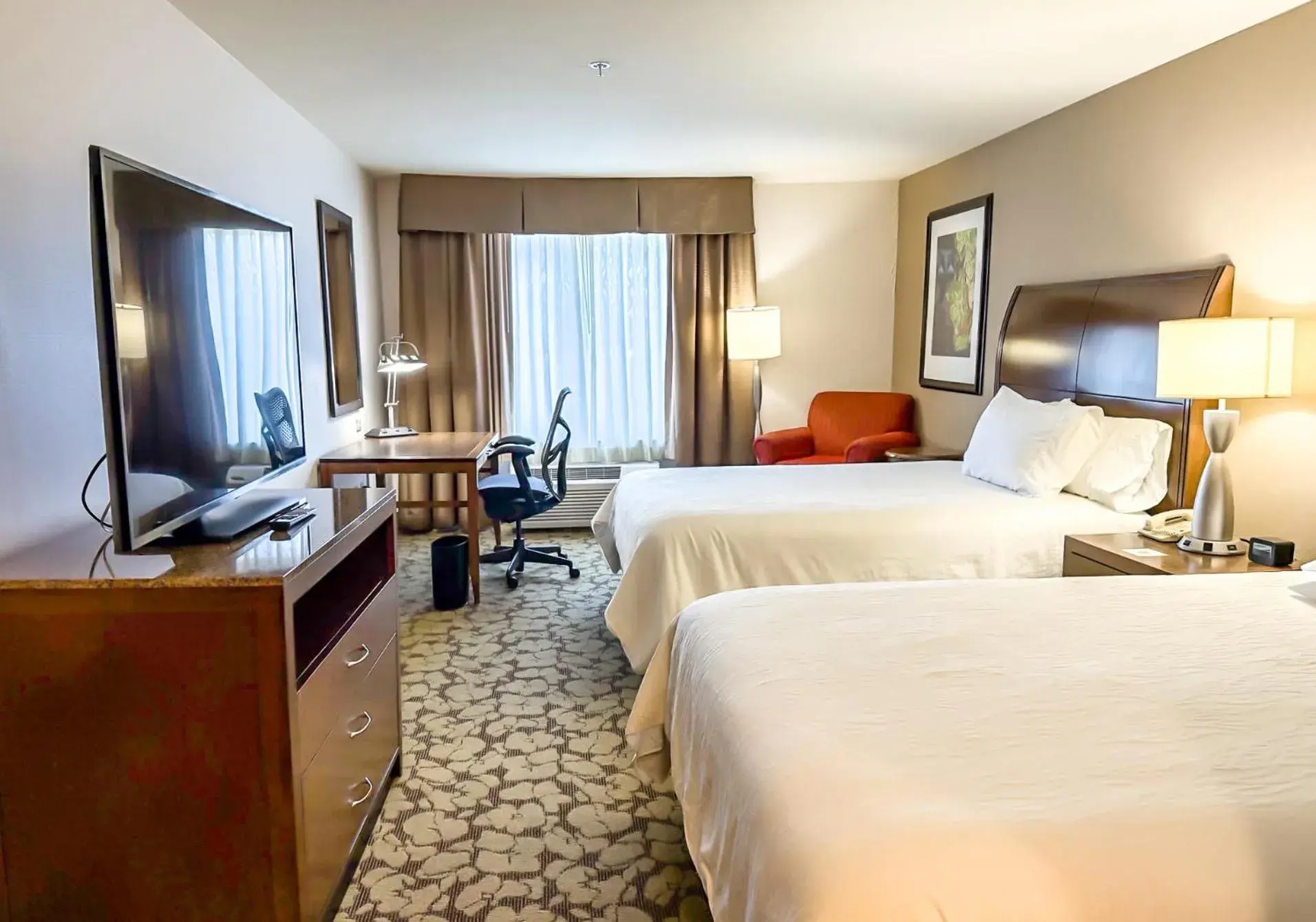 Photo of the whole room, Bed in Hilton Garden Inn Gilroy Photo of the whole room, Bed in Hilton Garden Inn Gilroy