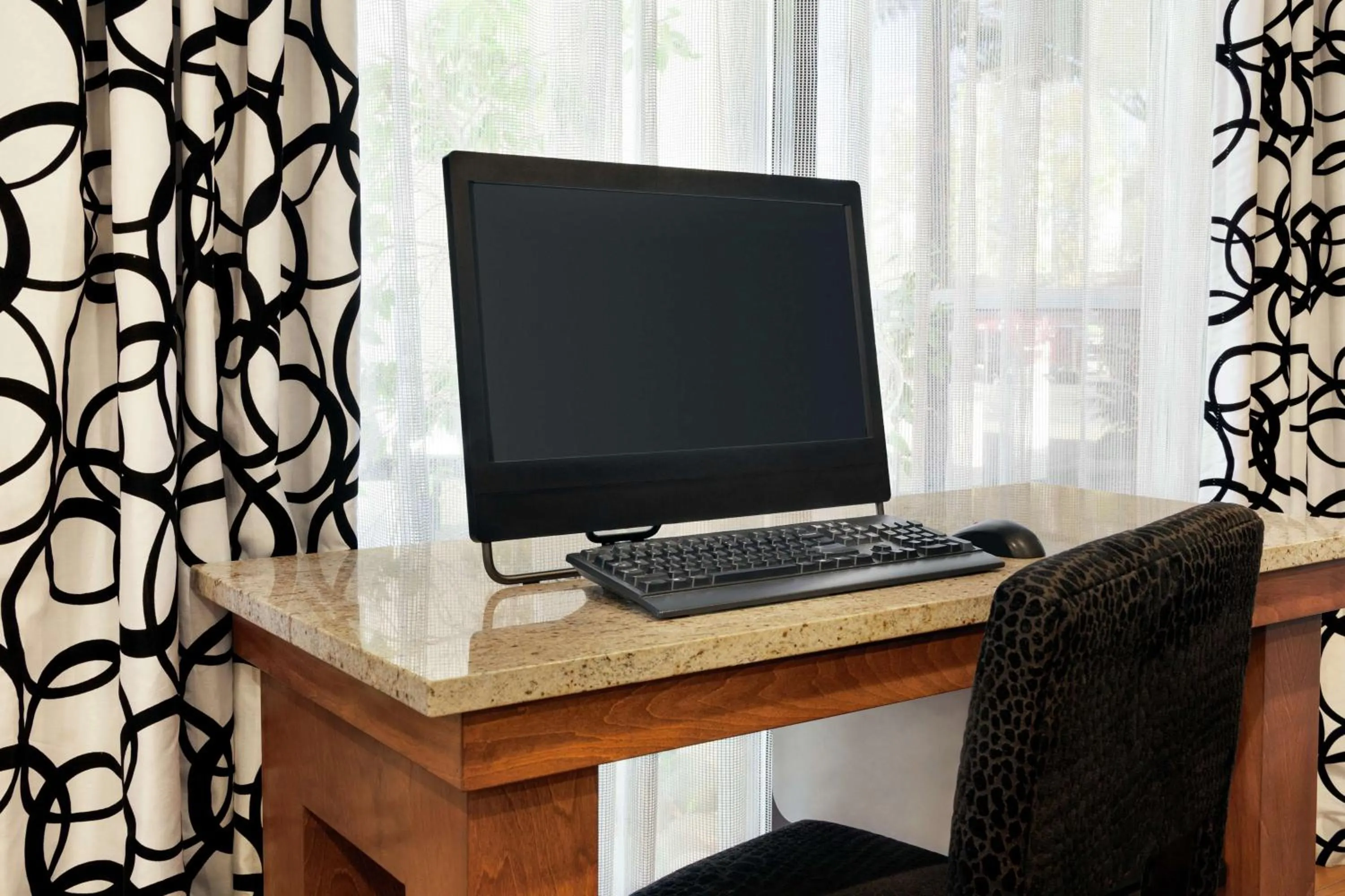 Business facilities in Hampton Inn Tracy