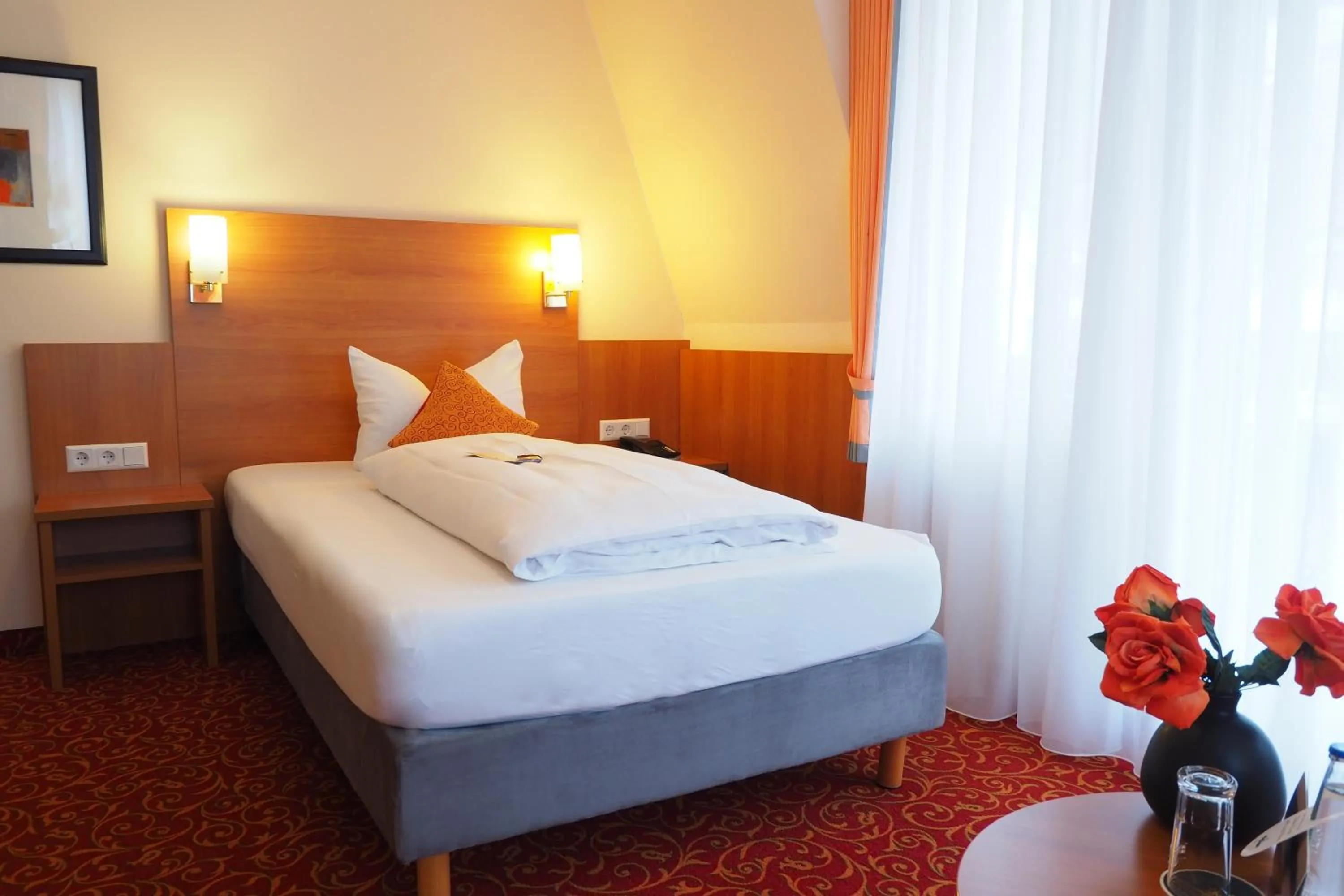 Photo of the whole room, Bed in Hotel Alexa