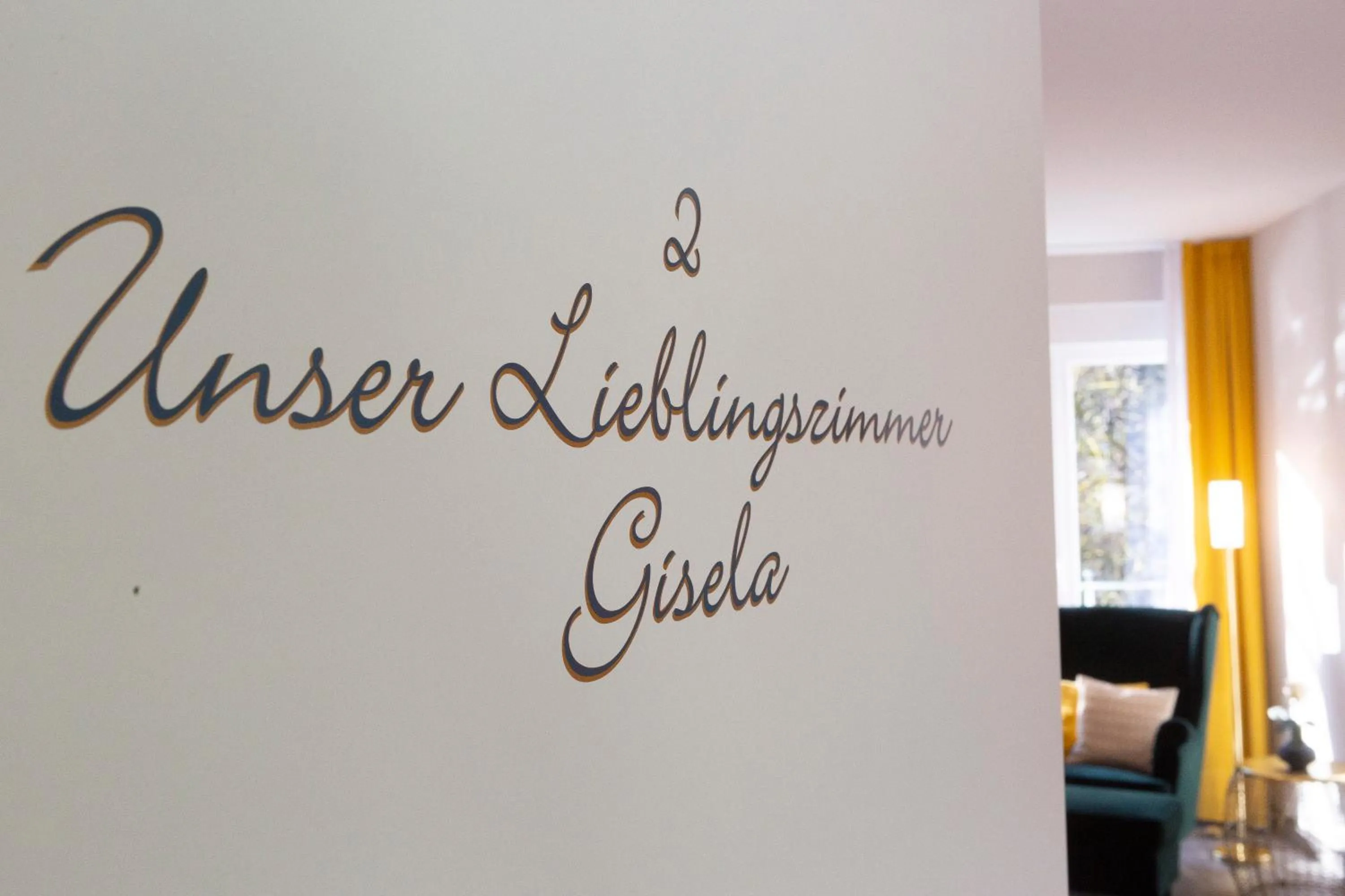 Photo of the whole room in Hotel Alexa