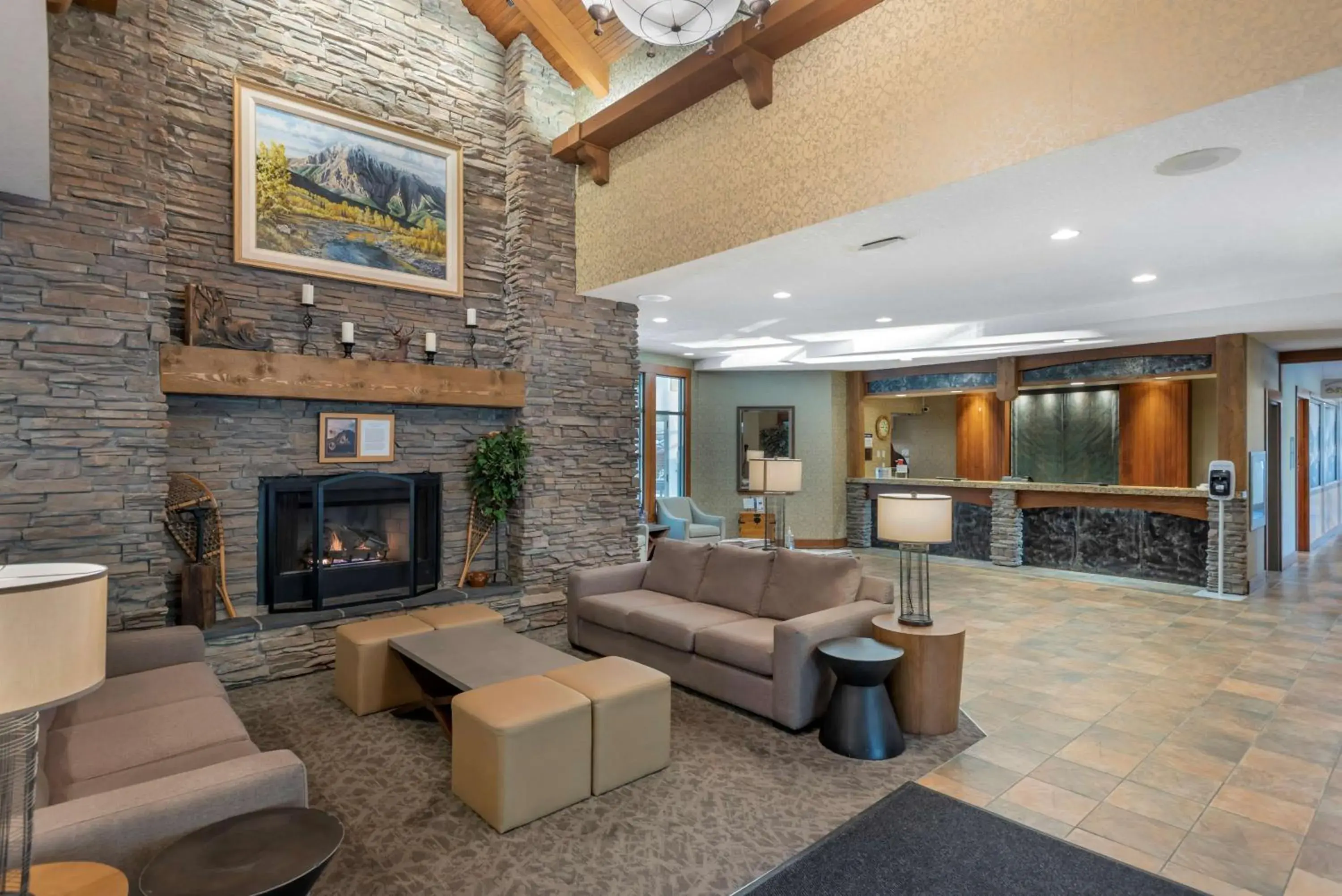 Lobby or reception in Best Western Plus Fernie Mountain Lodge Lobby or reception in Best Western Plus Fernie Mountain Lodge