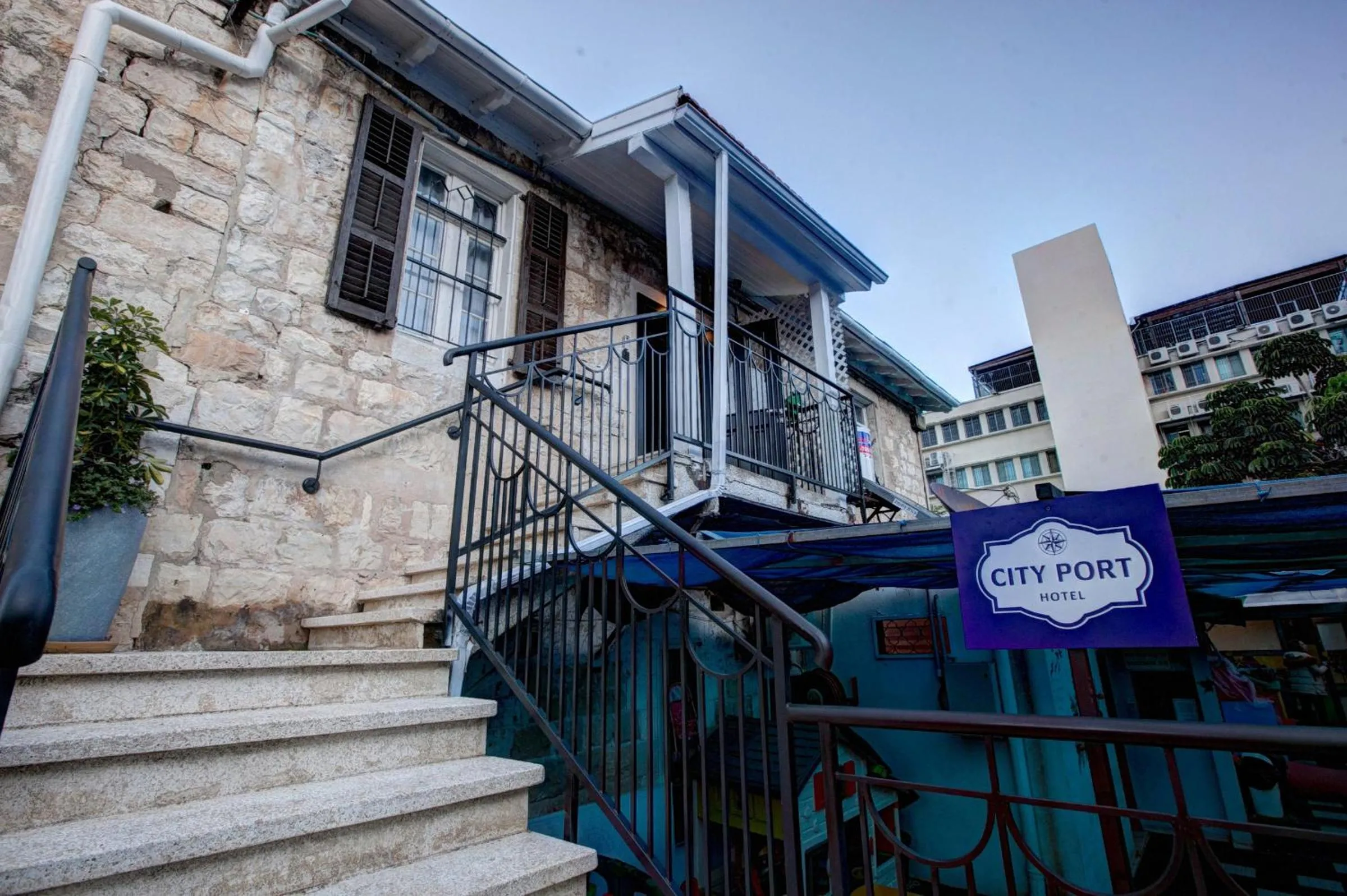 City Port Hotel