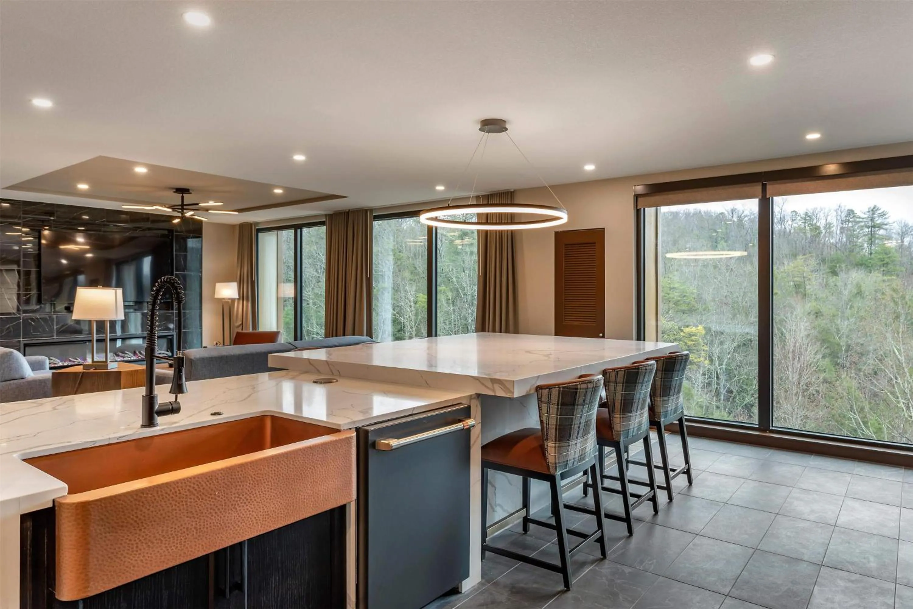 Kitchen or kitchenette in Hilton Vacation Club MountainLoft Gatlinburg