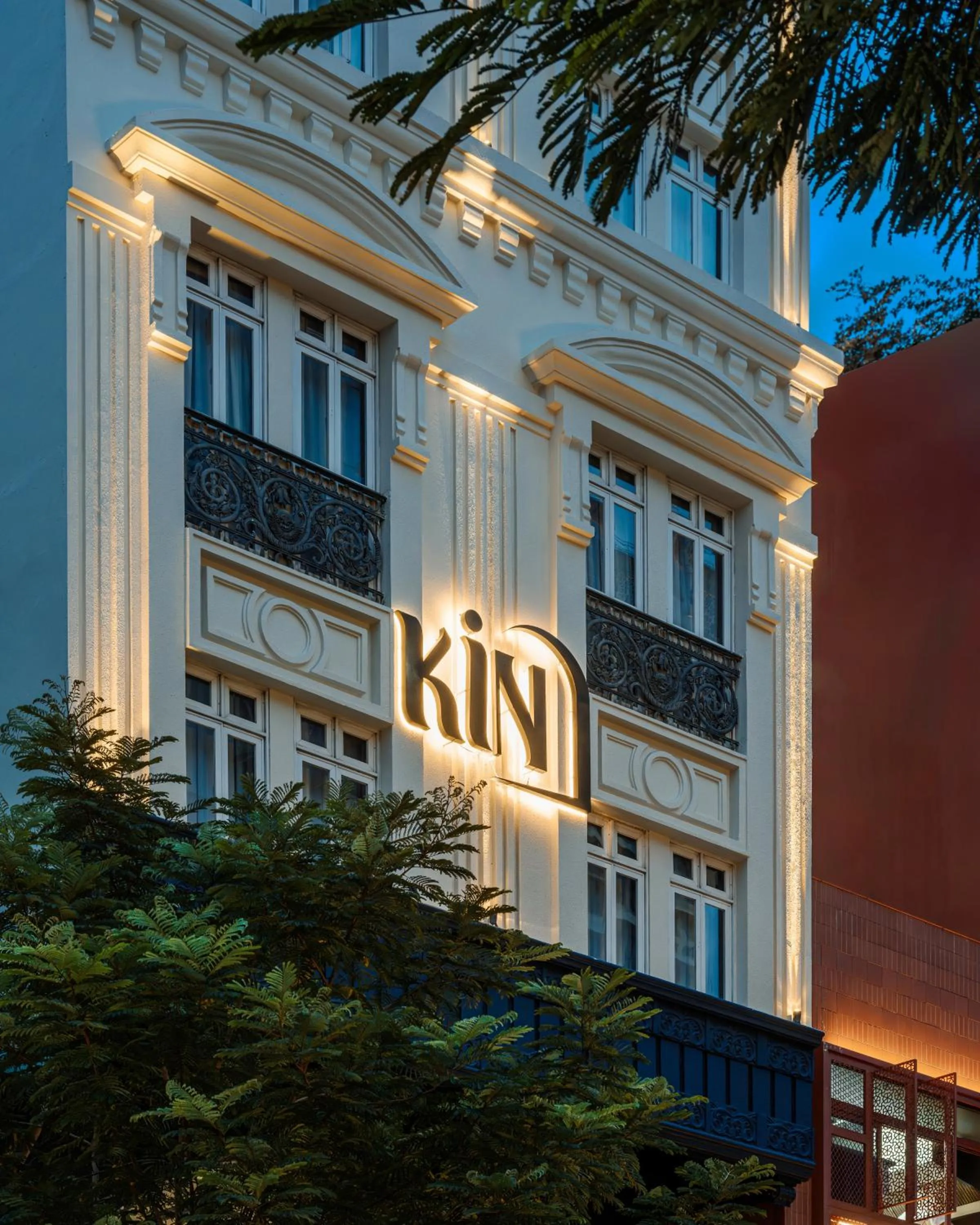 Property building in Kin Hotel Đông Du