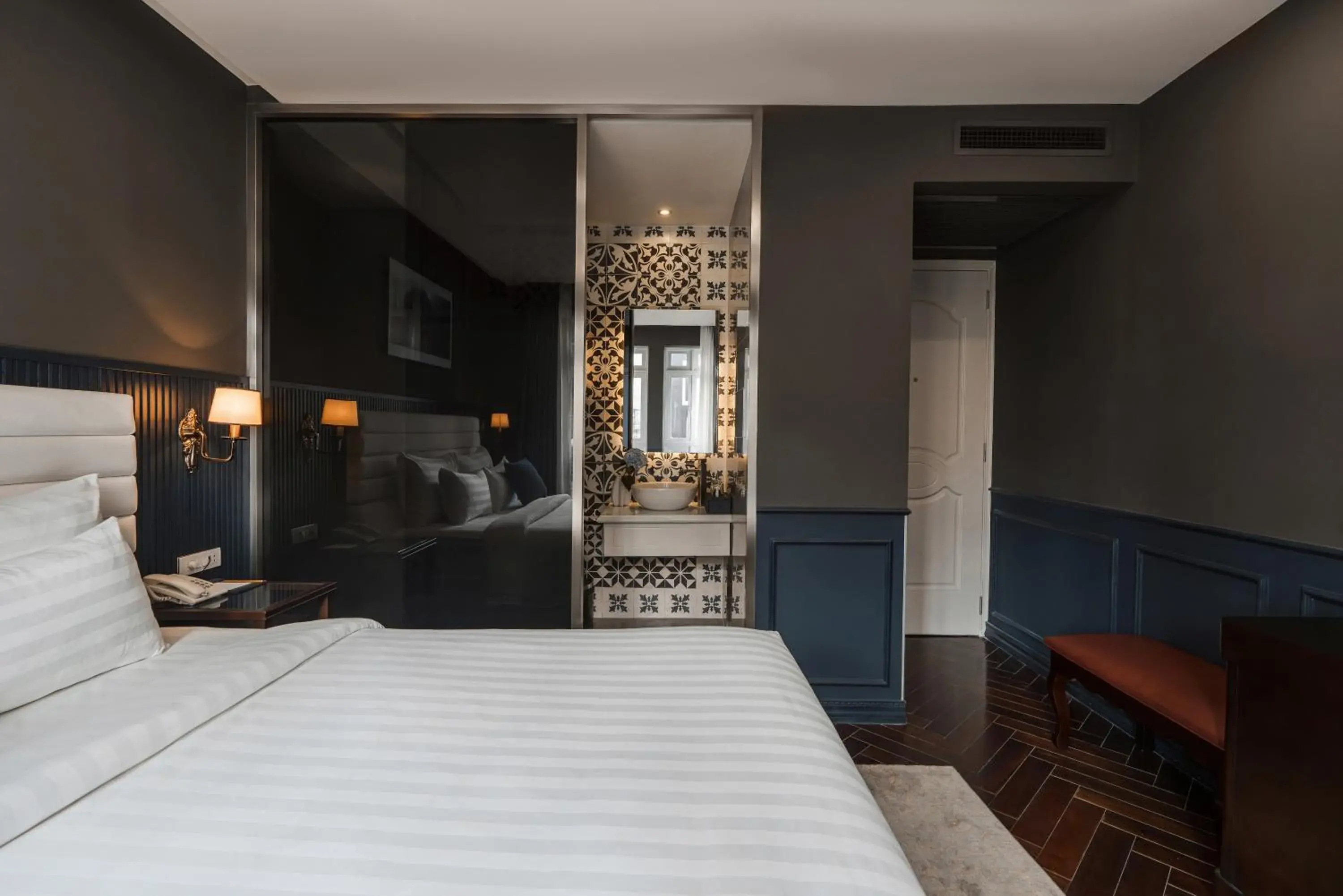 Photo of the whole room, Bed in Kin Hotel Đông Du Photo of the whole room, Bed in Kin Hotel Đông Du