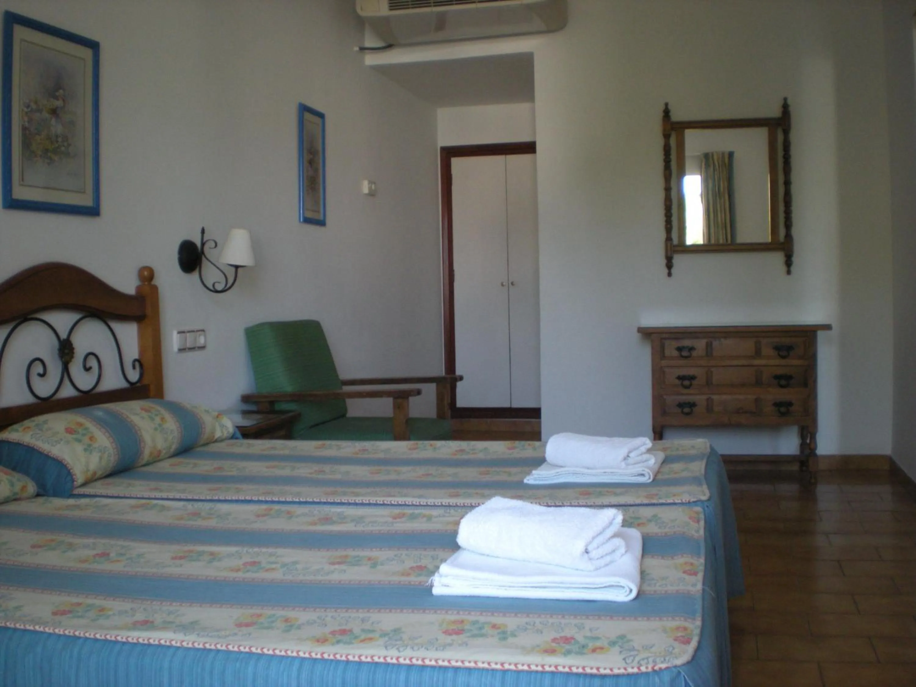 Bedroom, Bed in Apartamentos Casanova