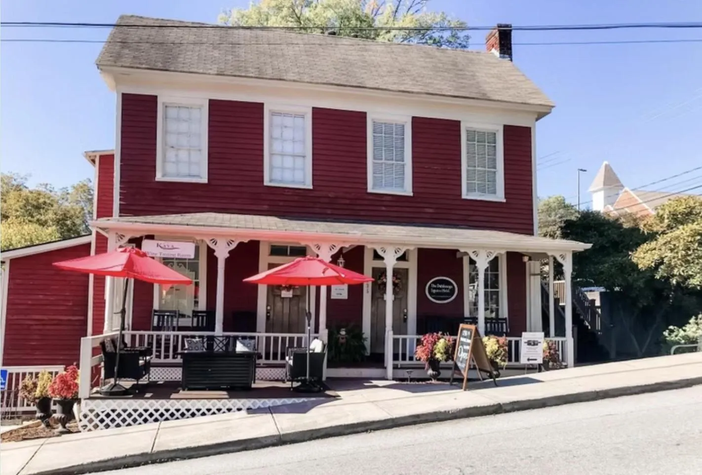 Property building in The Dahlonega Square Hotel