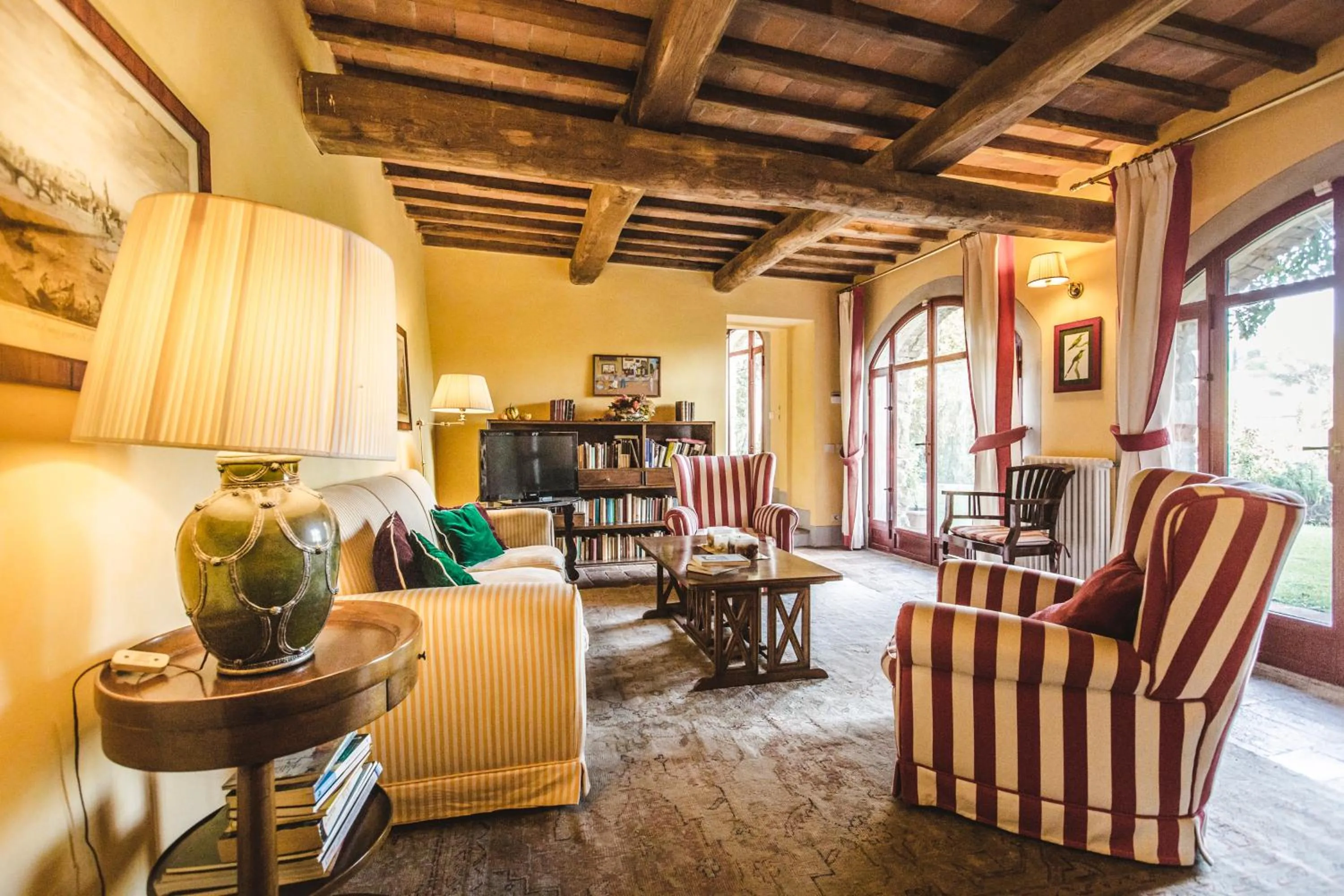 Library in La Veronica Exclusive Chianti Resort