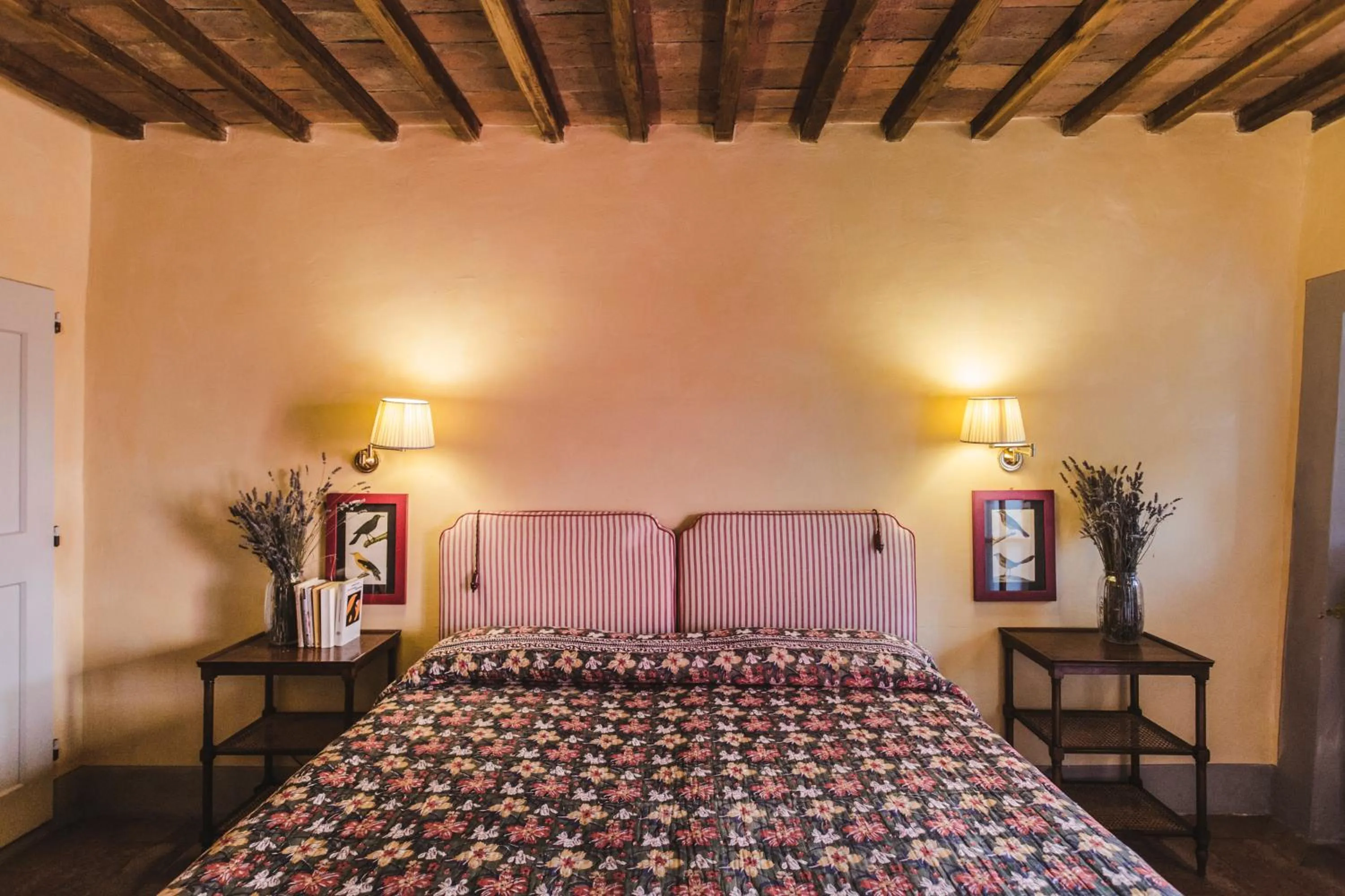 Photo of the whole room, Bed in La Veronica Exclusive Chianti Resort