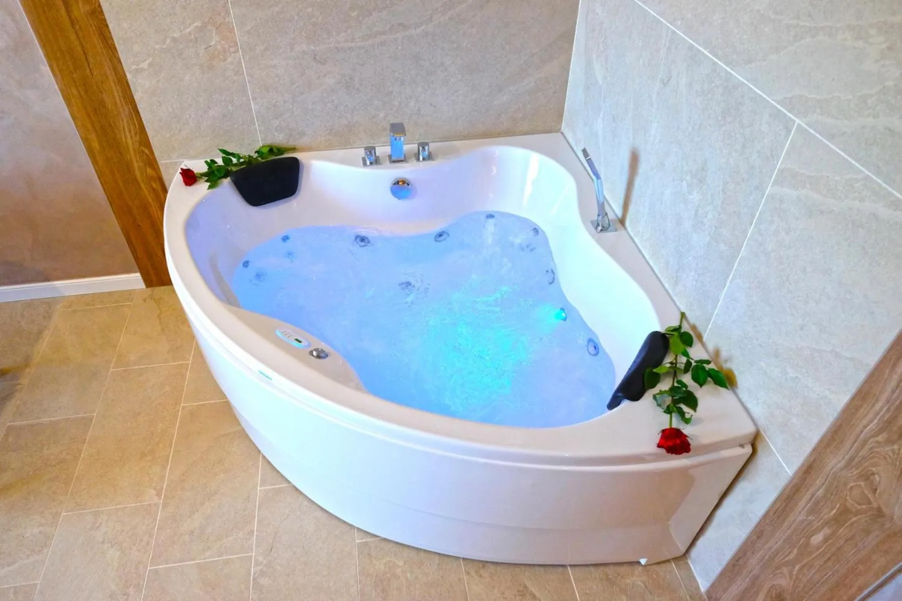 Paradise Hotel & Relax Center