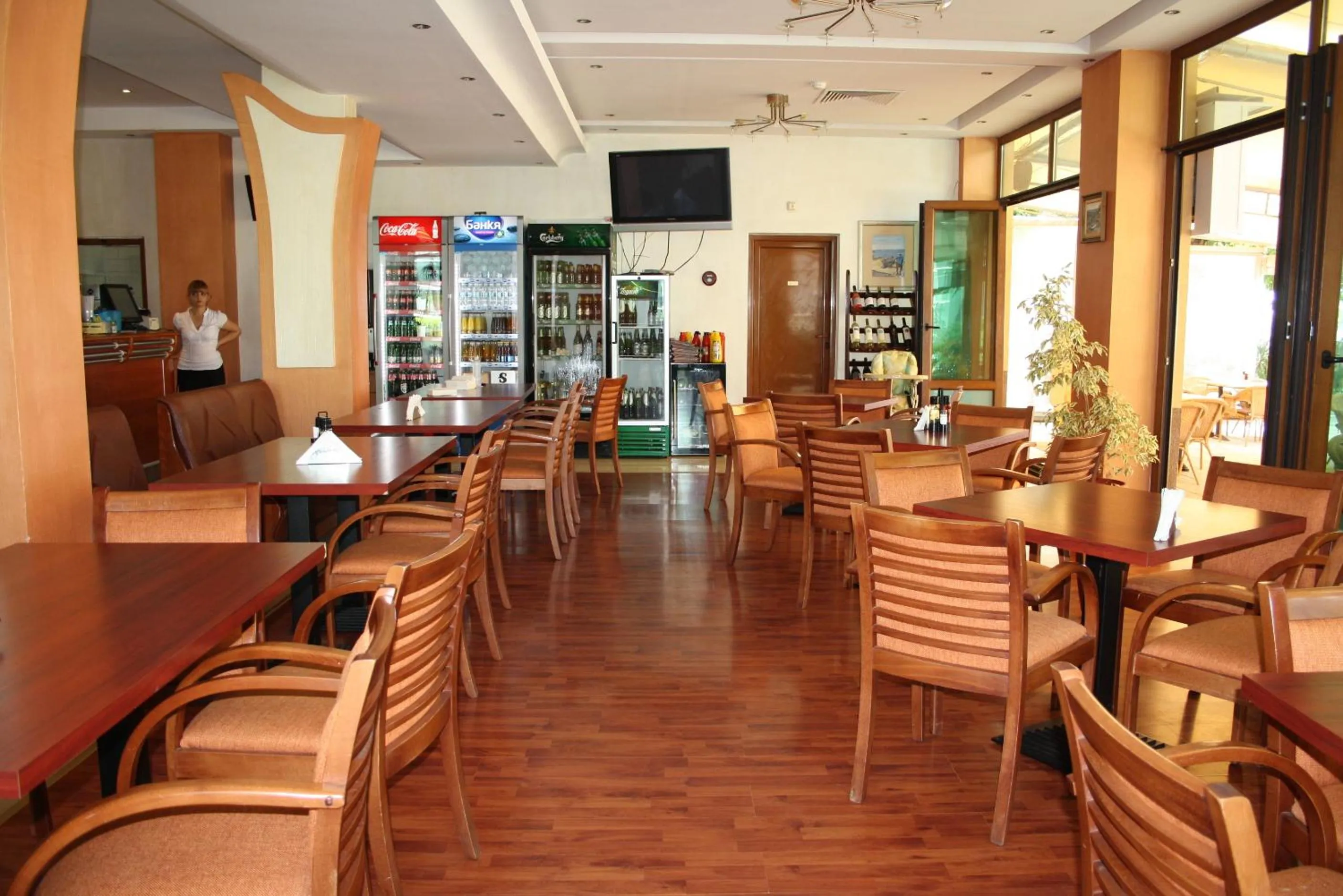 Restaurant/places to eat in Paradise Hotel & Relax Center