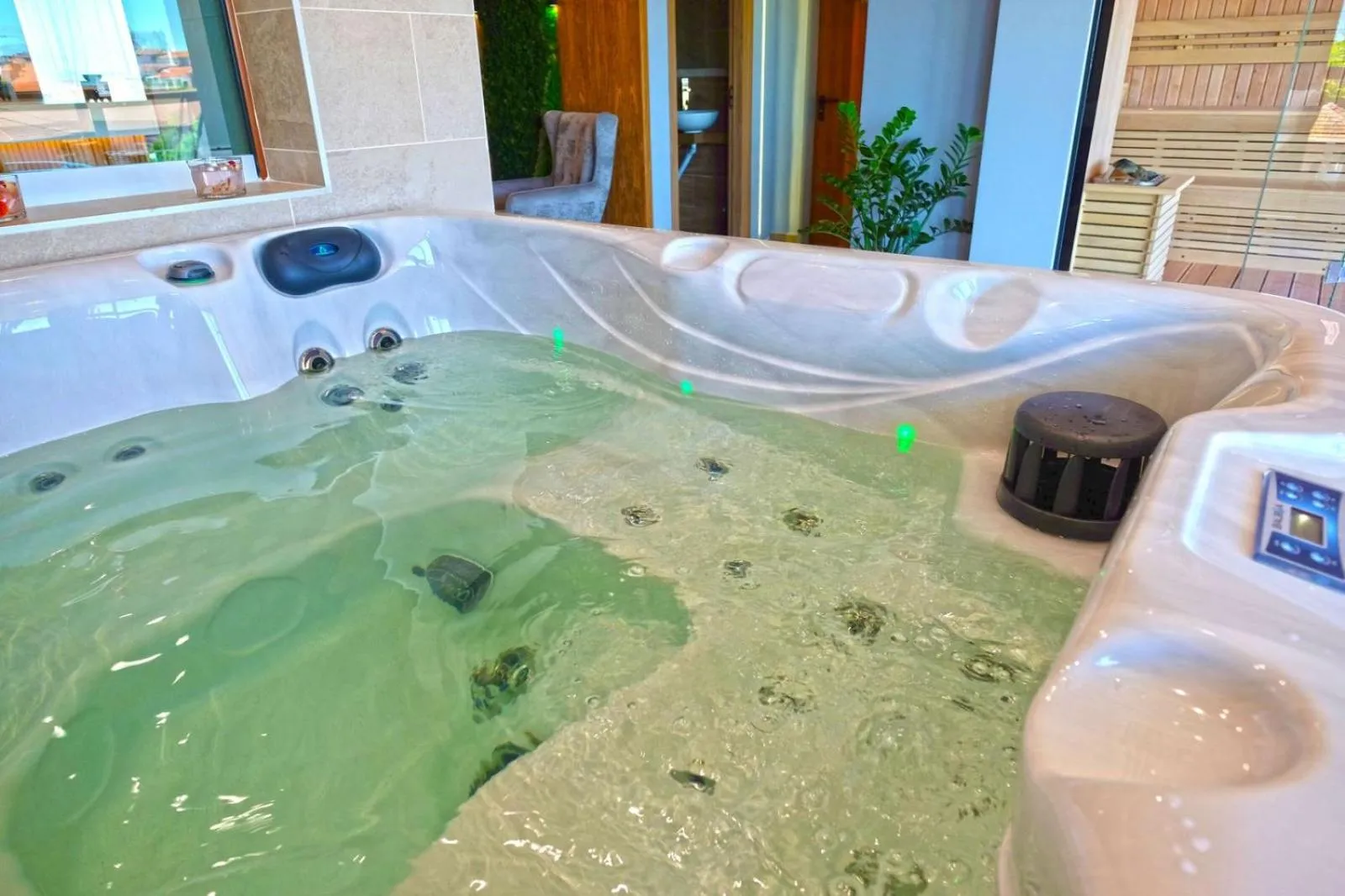 Paradise Hotel & Relax Center