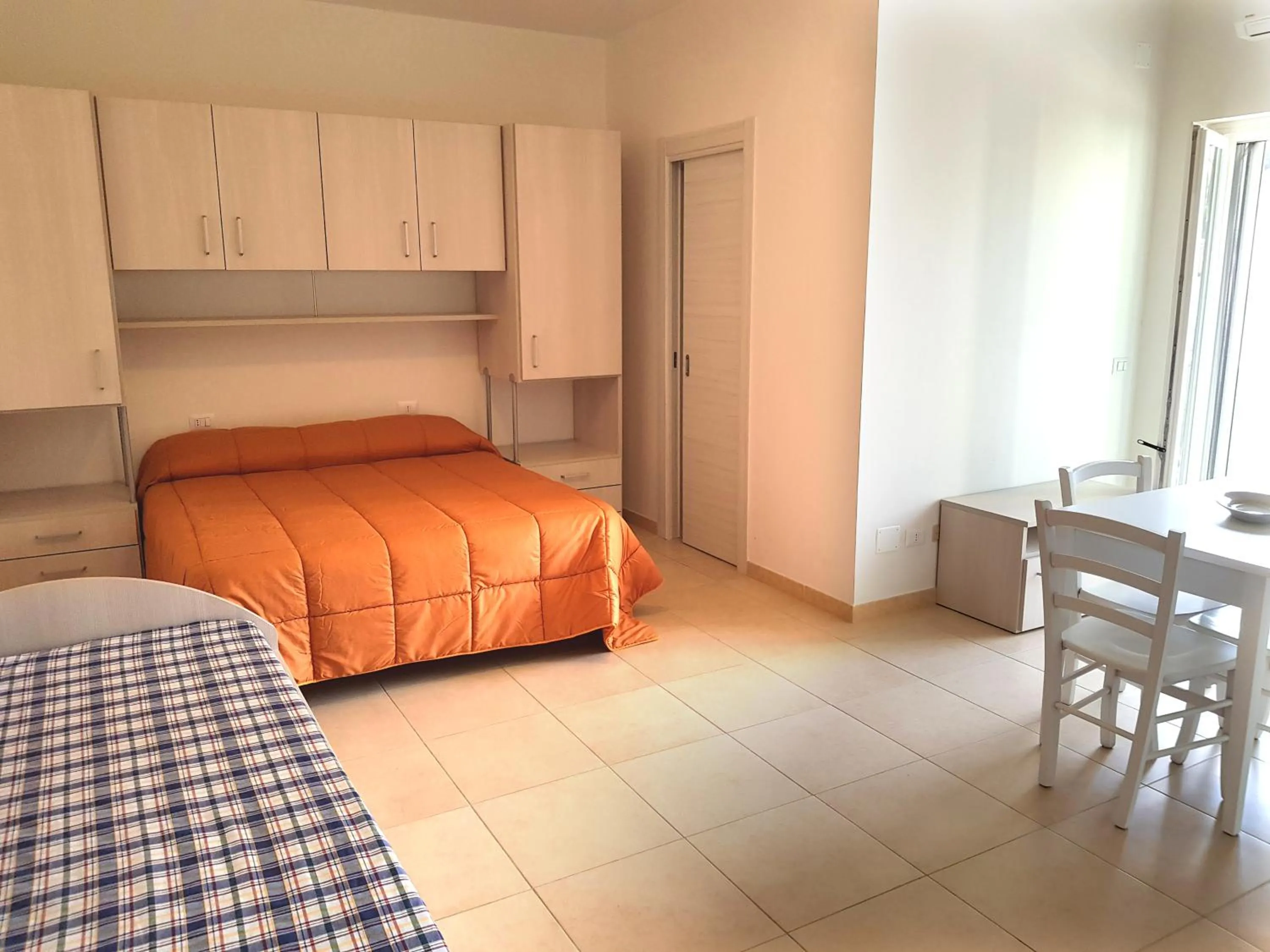 Photo of the whole room, Bed in La Rotonda Sul Mare