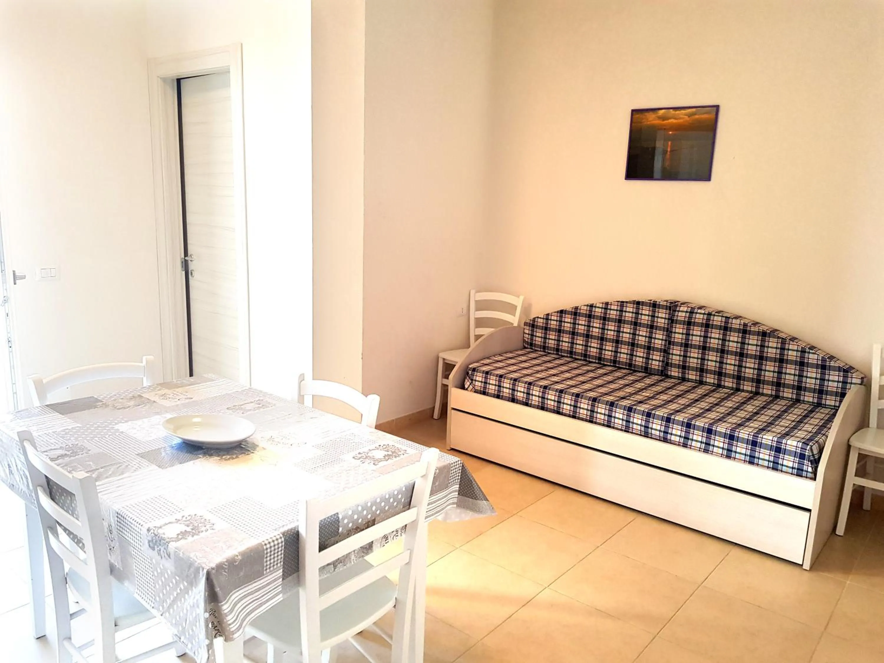 Photo of the whole room, Bed in La Rotonda Sul Mare