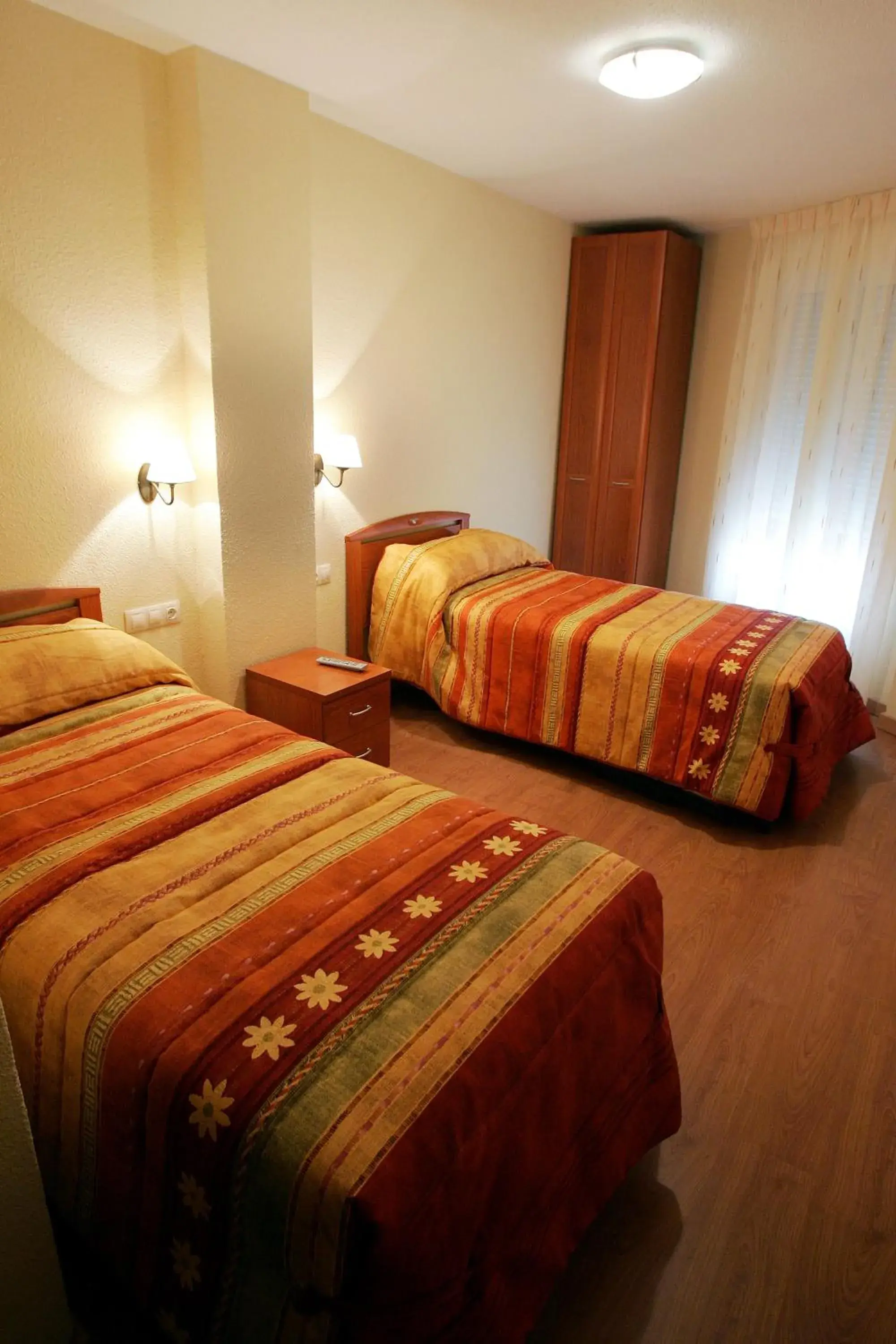 Twin Room in Hostal Hispanico II Twin Room in Hostal Hispanico II