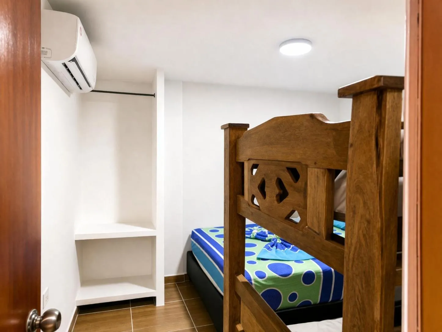 Bedroom, Bed in El Velero Apartamentos By DANP