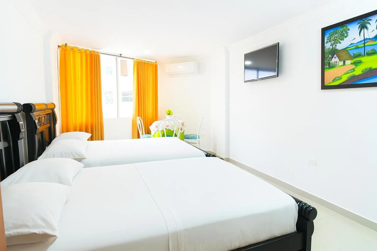 Communal lounge/ TV room, Bed in El Velero Apartamentos By DANP